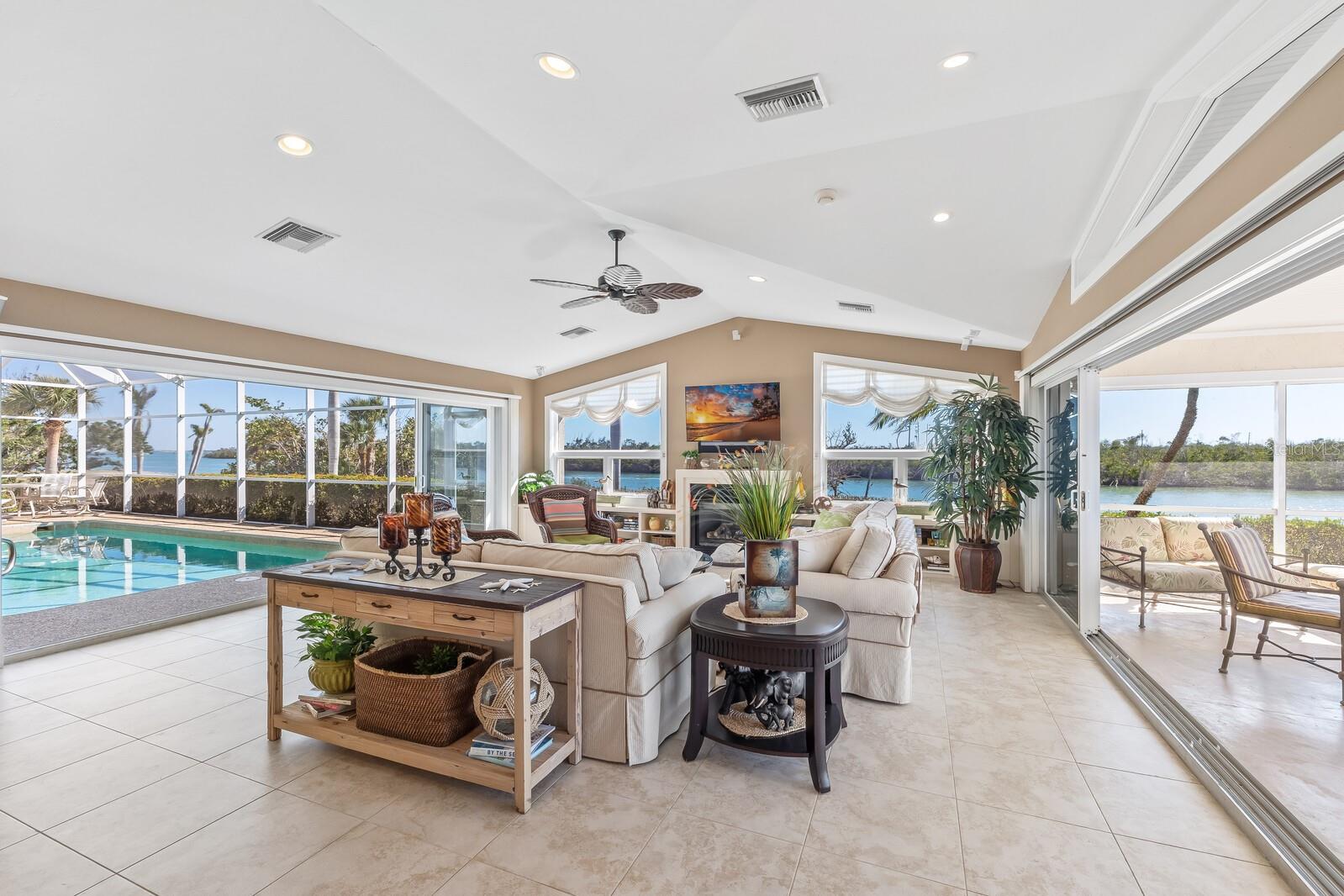 10 CAPE HAZE DR