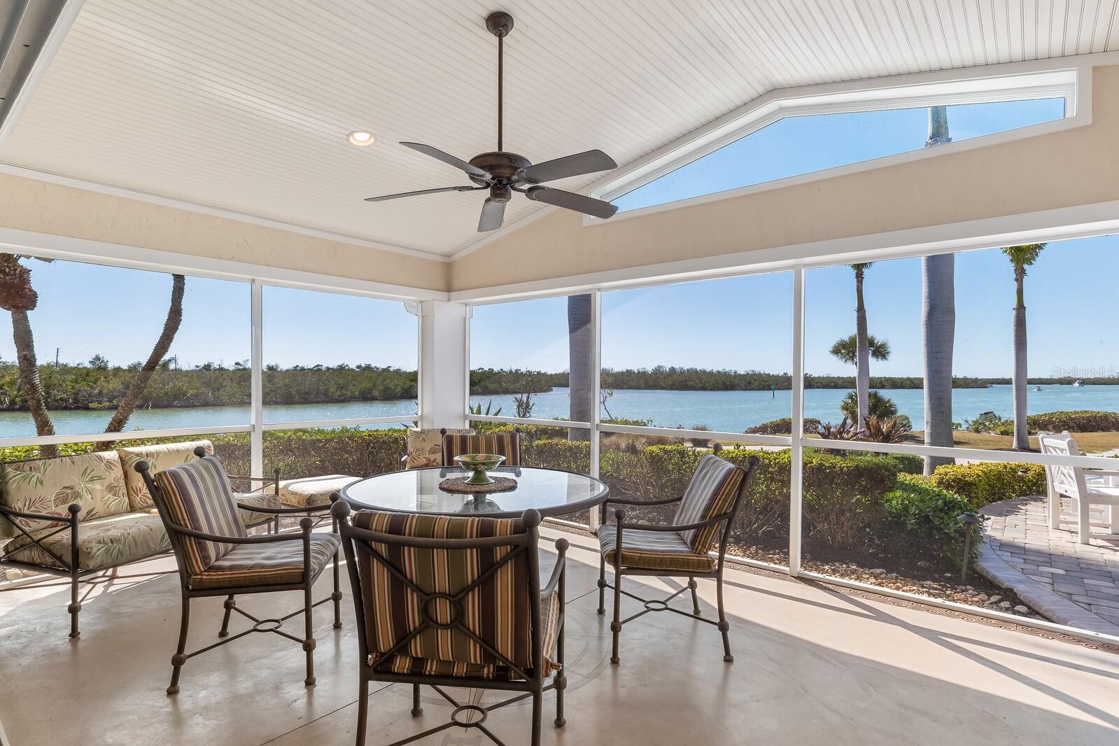 10 CAPE HAZE DR