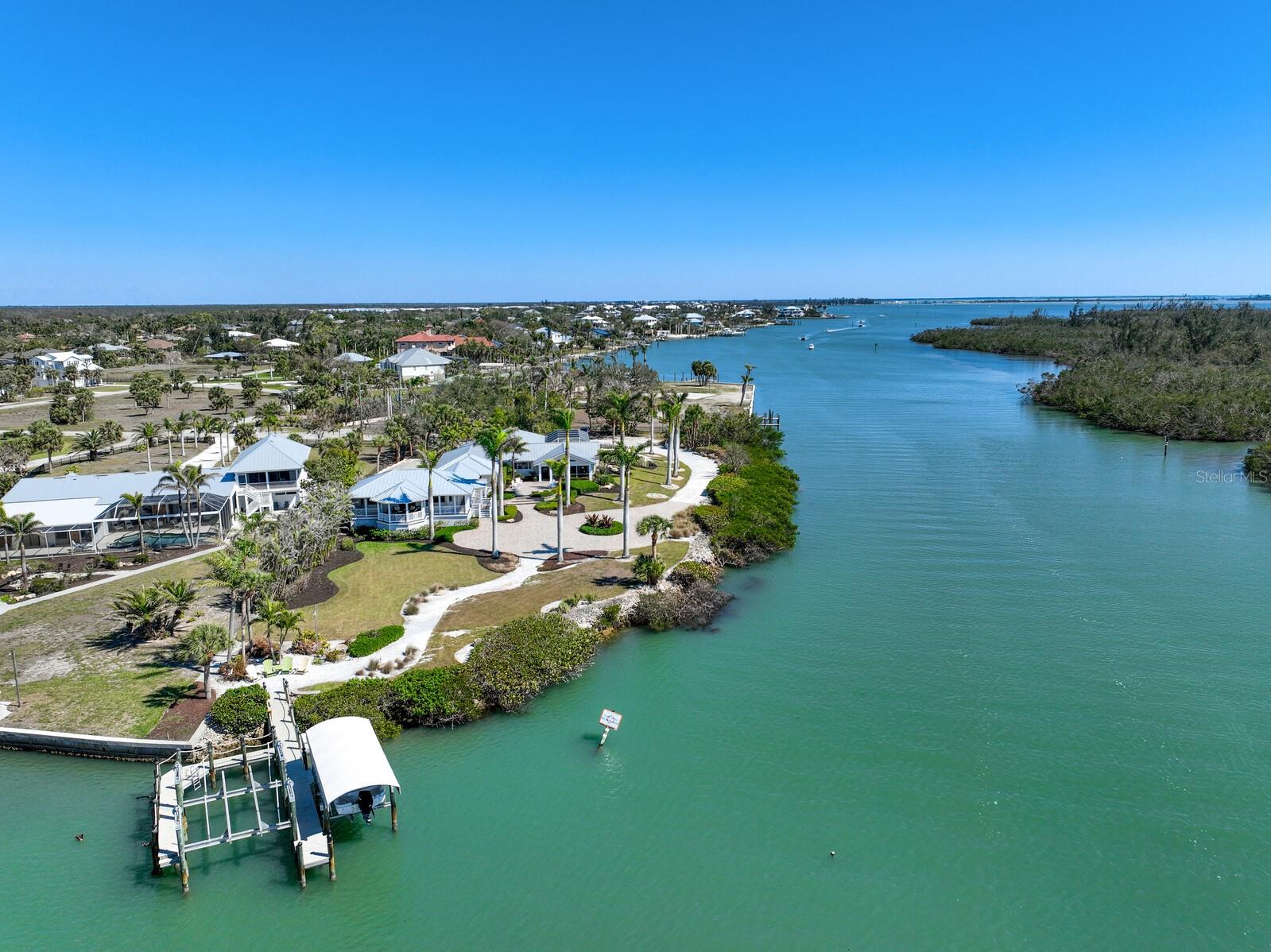10 CAPE HAZE DR