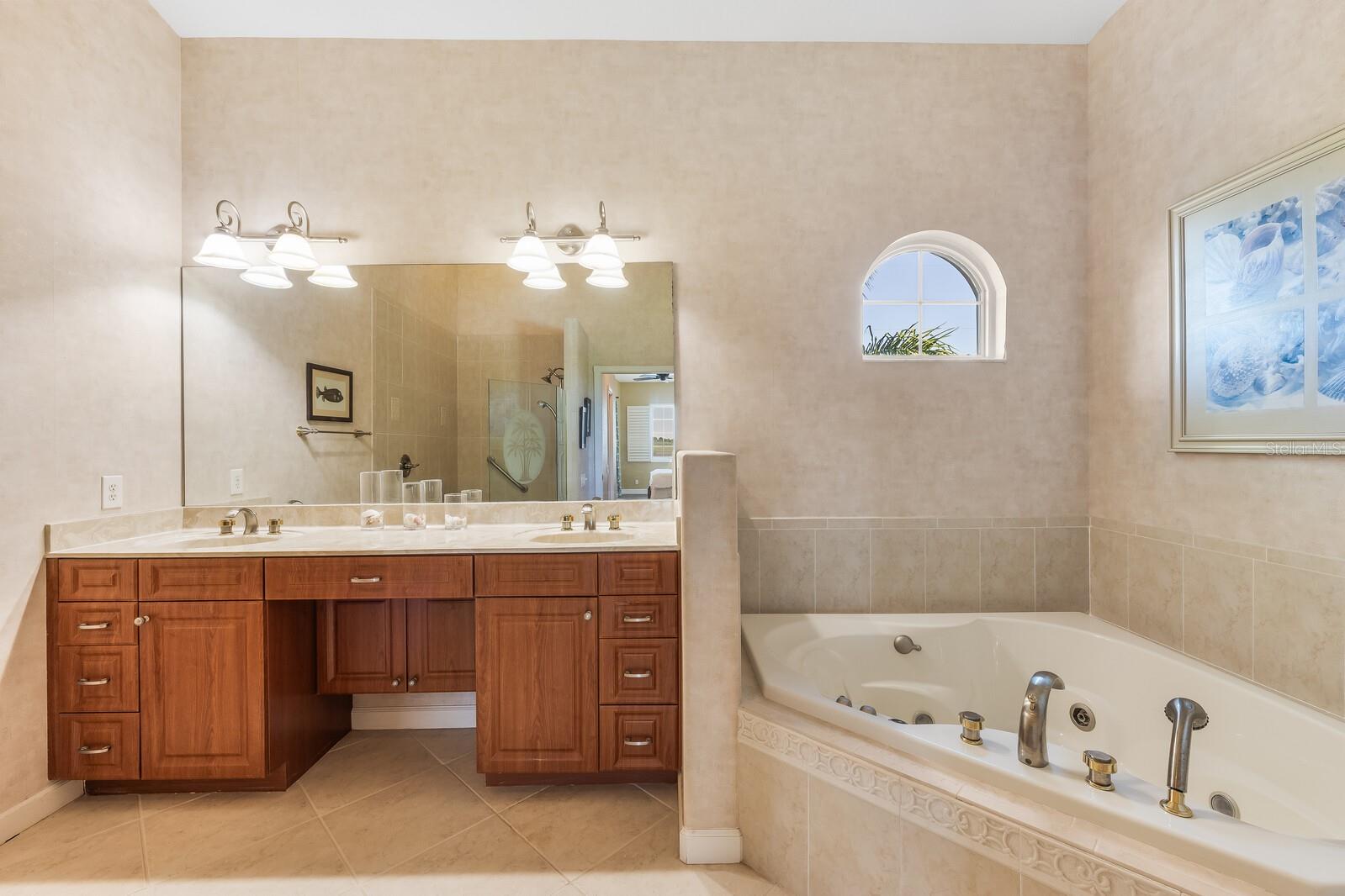 390 CORAL CREEK DR