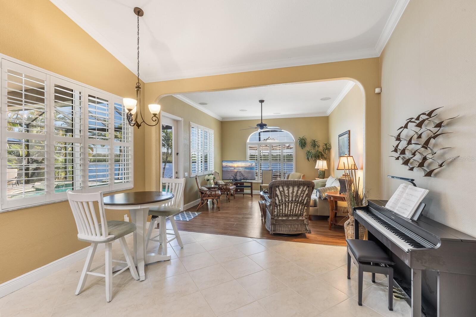 390 CORAL CREEK DR