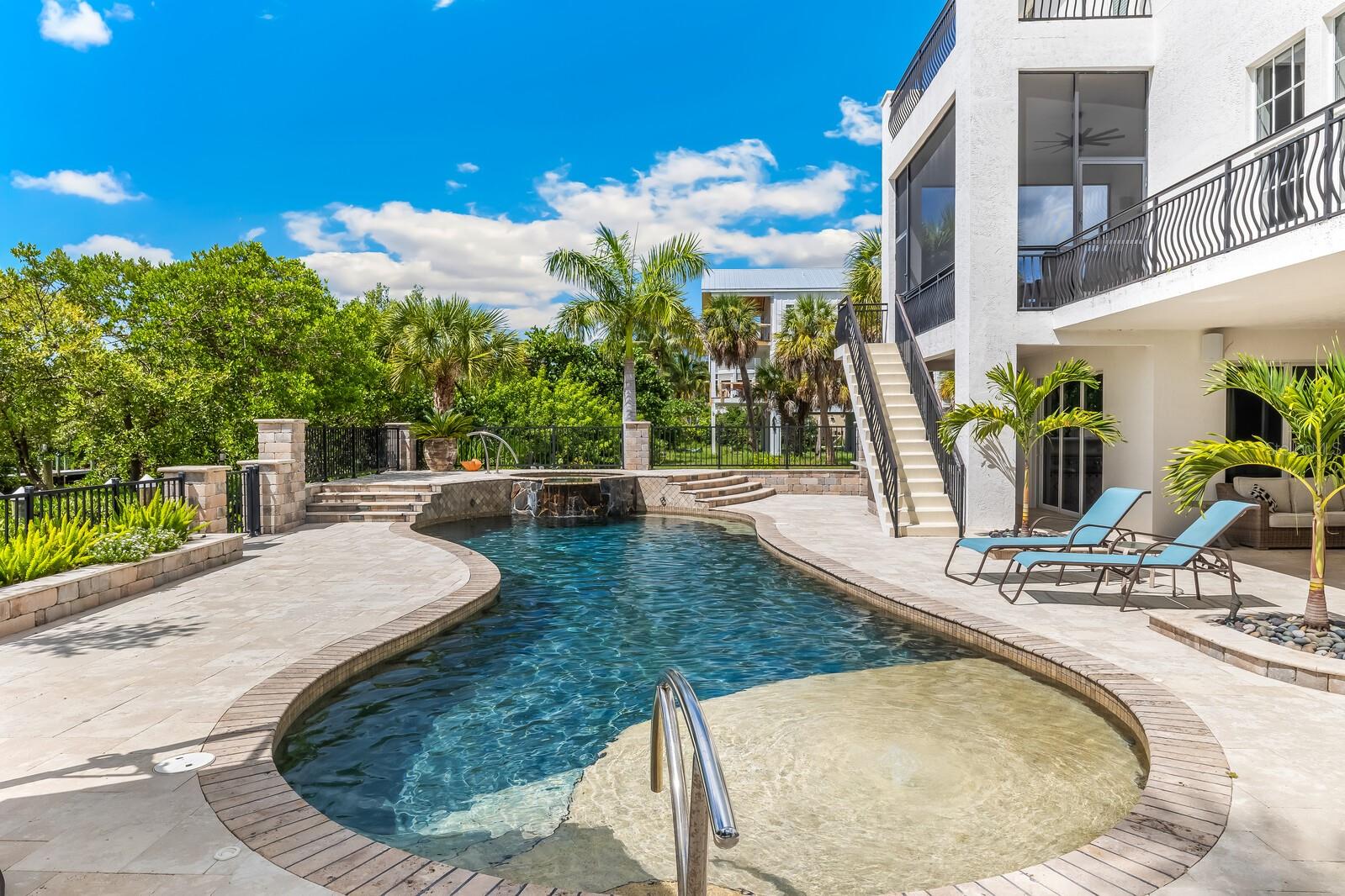 36 LEMON BAY LN