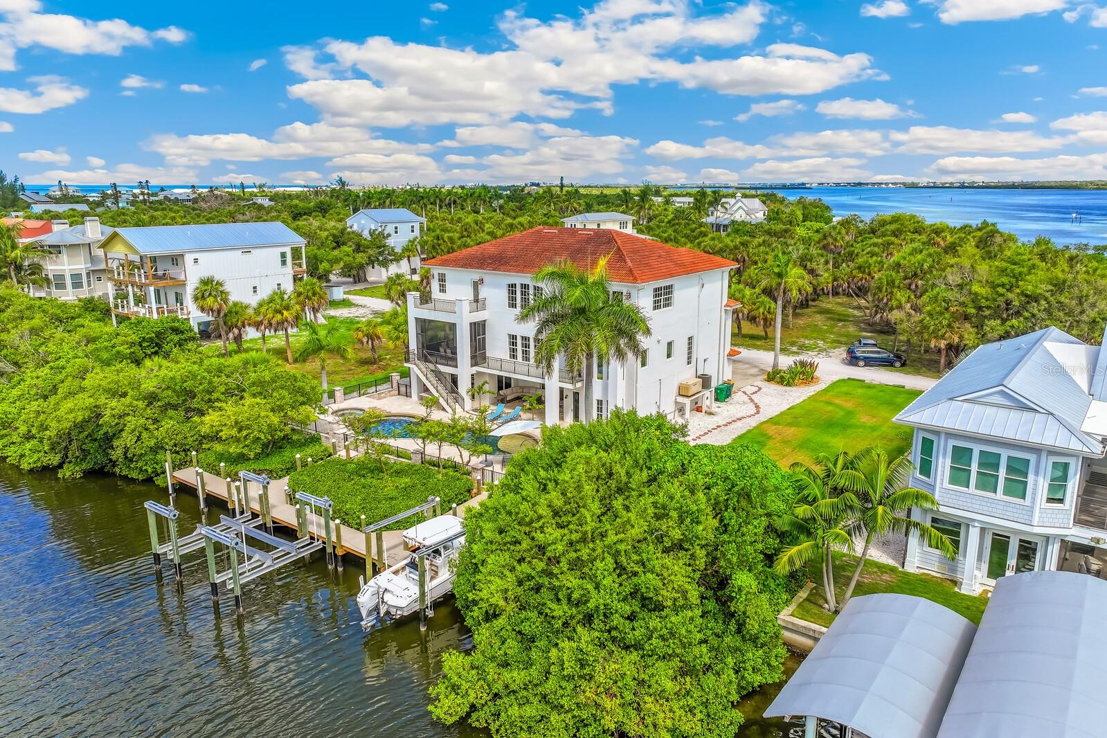 36 LEMON BAY LN