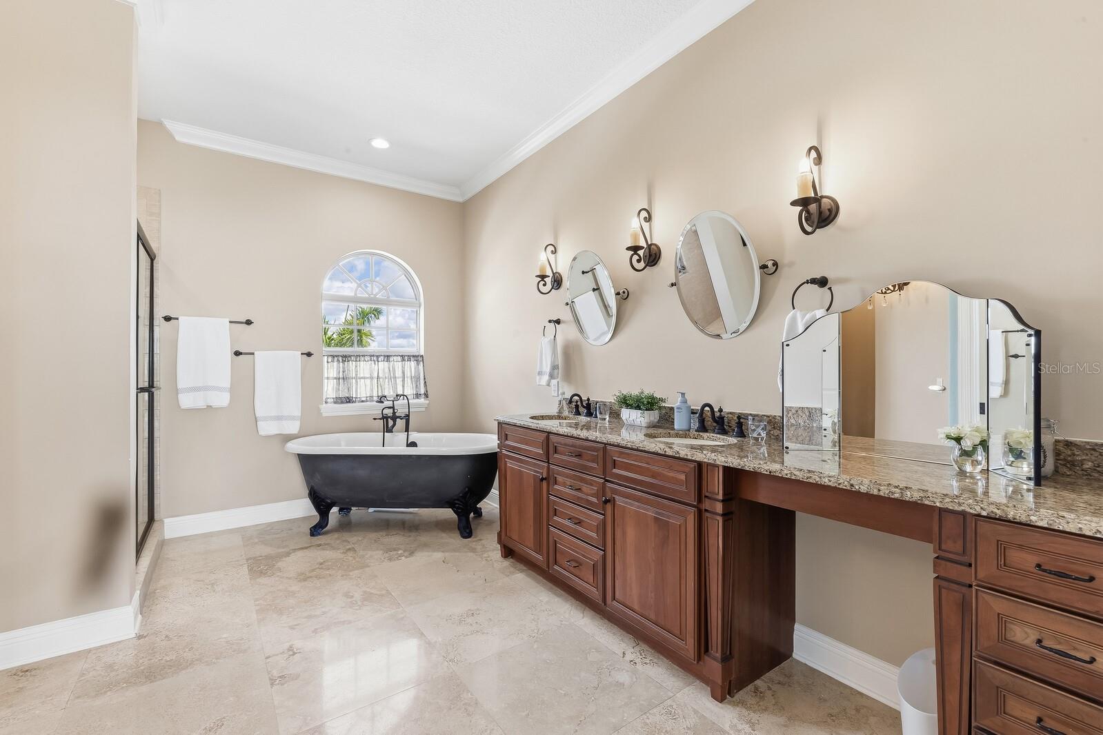 36 LEMON BAY LN