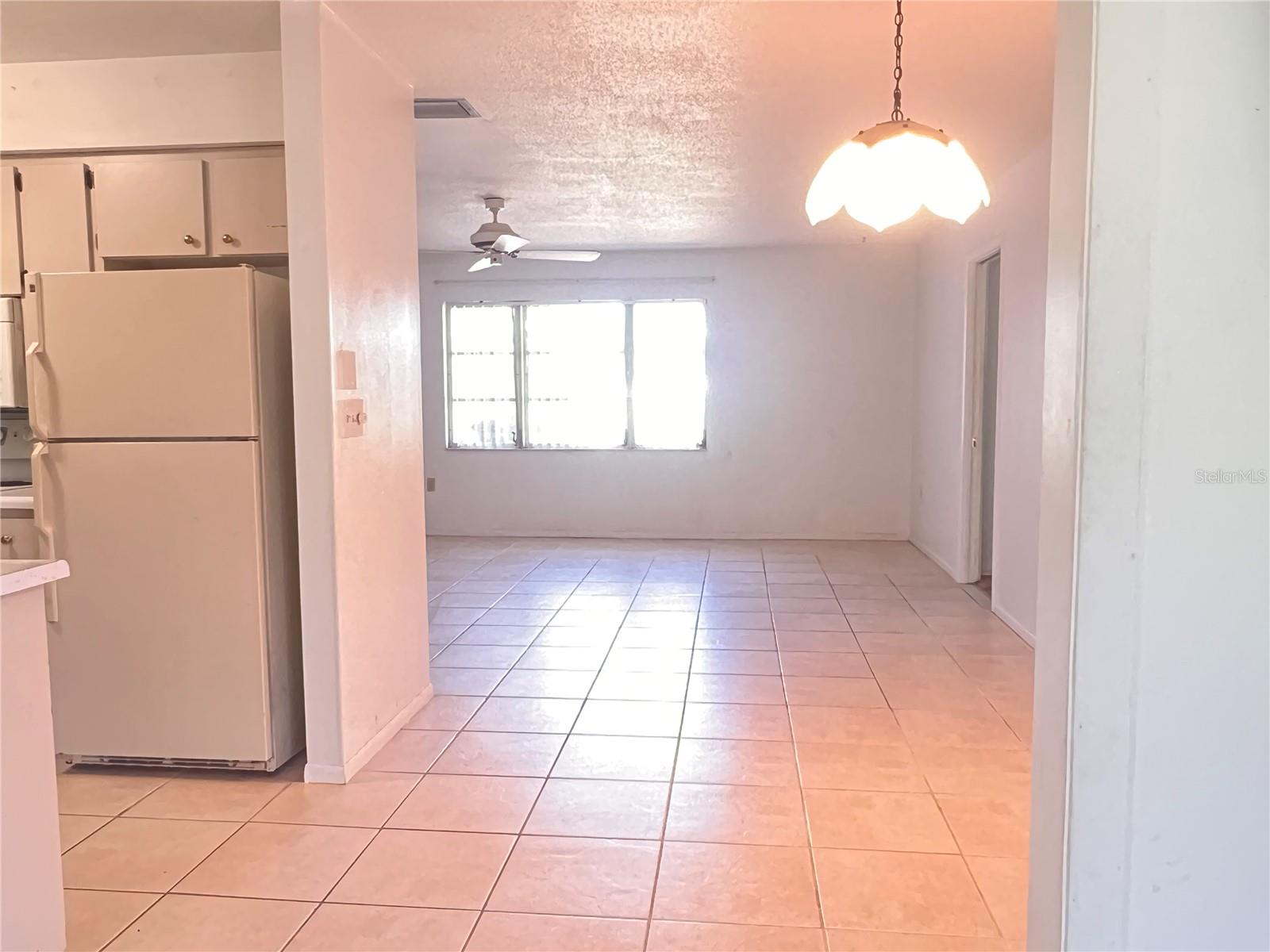 407 BAHAMA RD