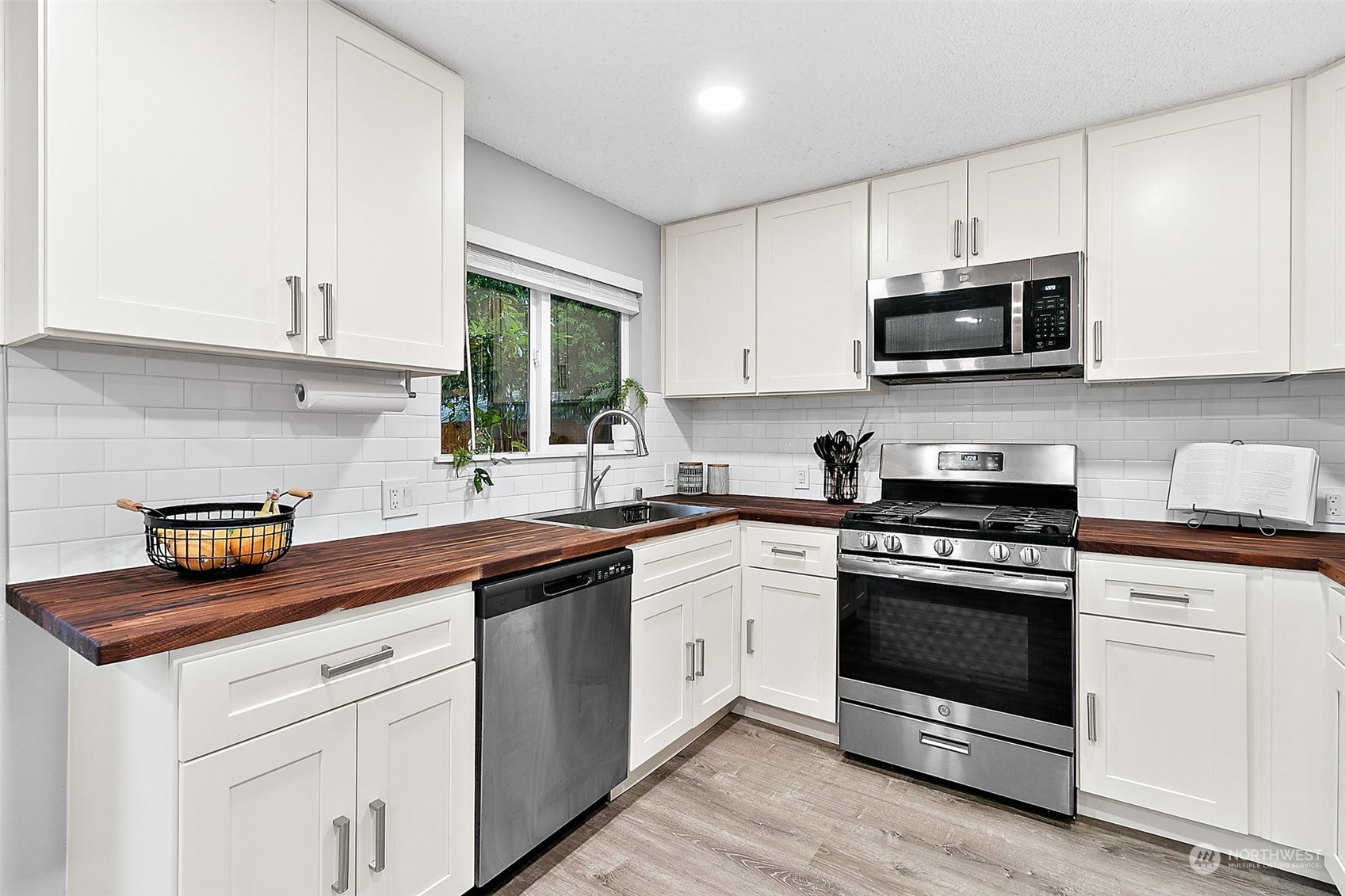 4308 NE 10th Street