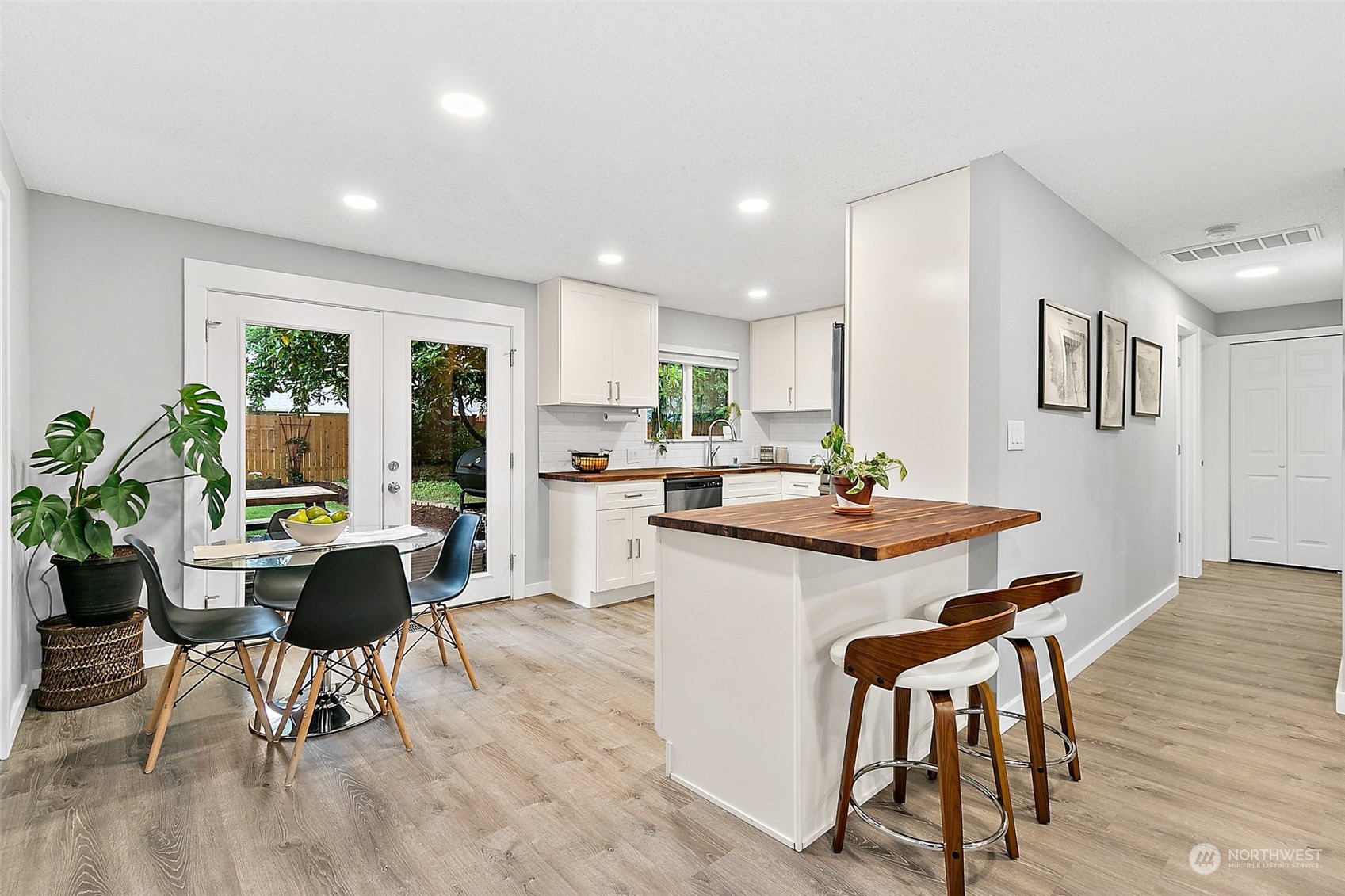 4308 NE 10th Street