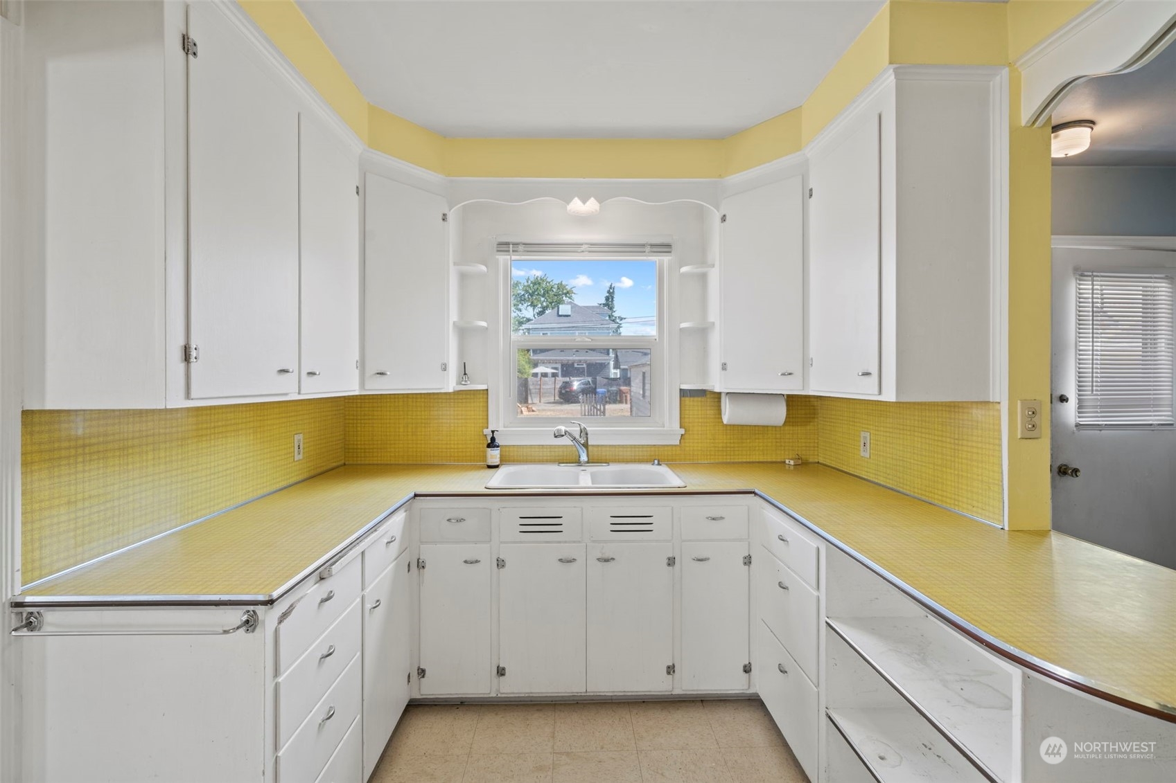 2909 N 11th Street