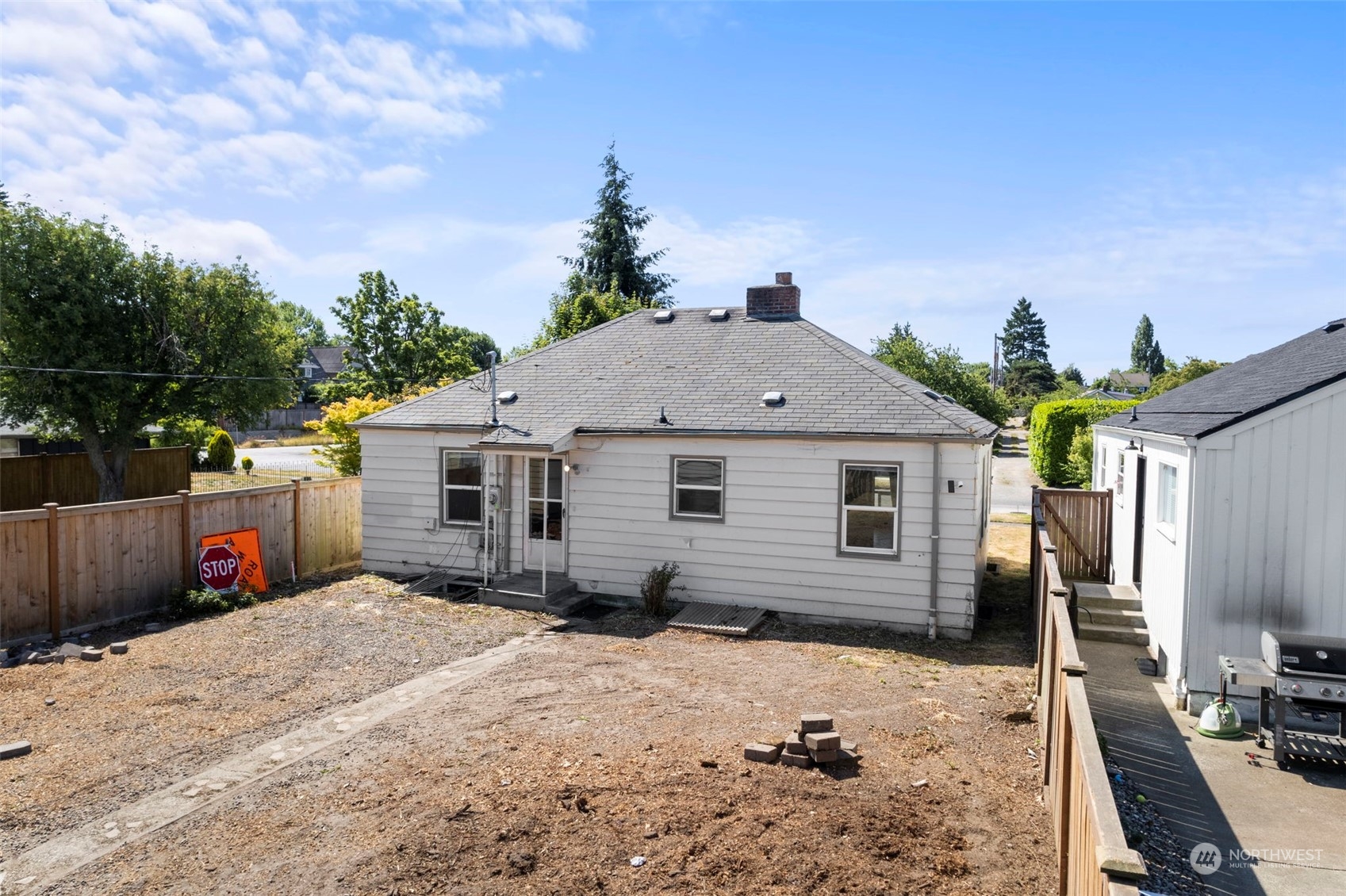 2909 N 11th Street