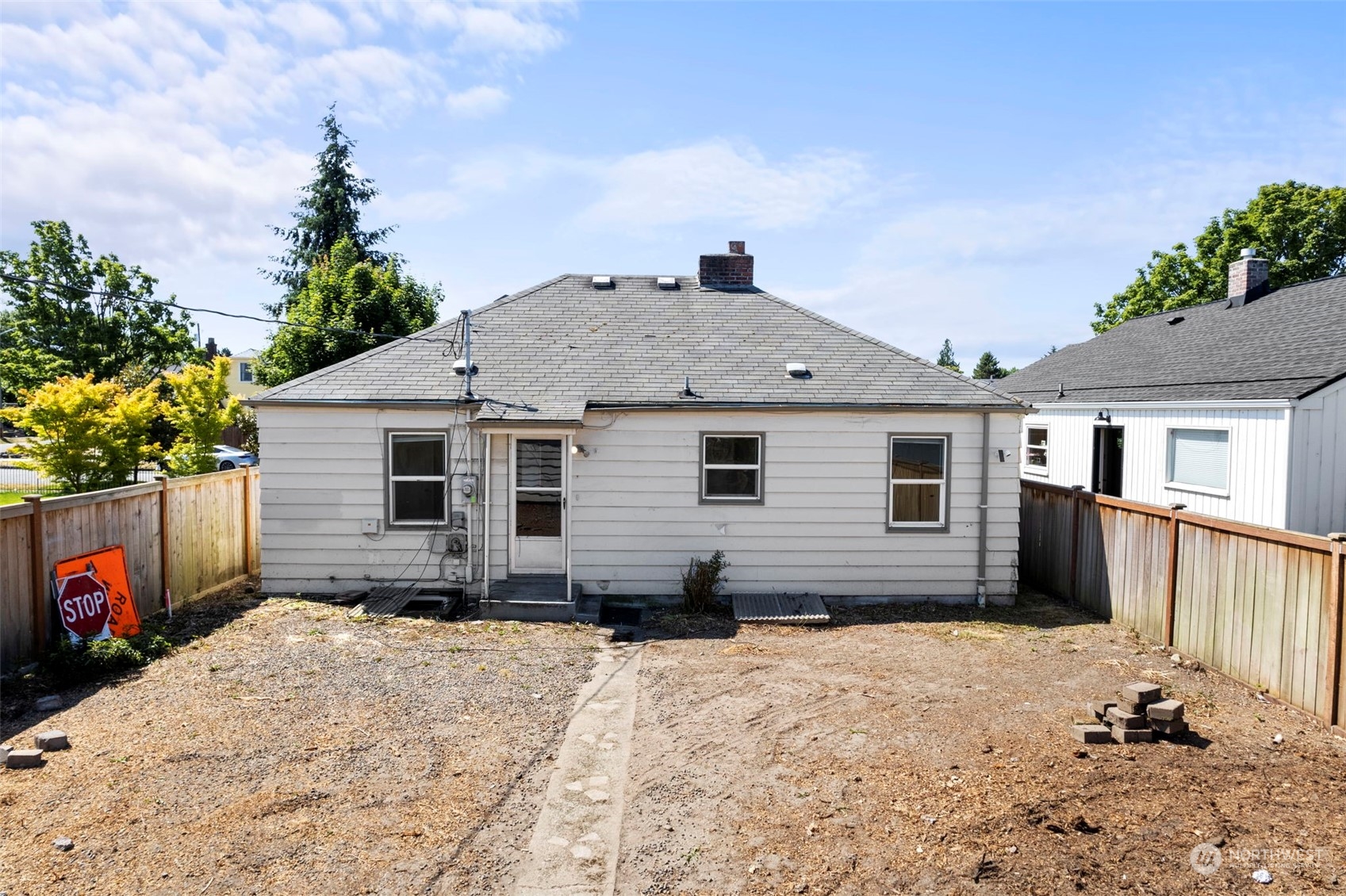 2909 N 11th Street