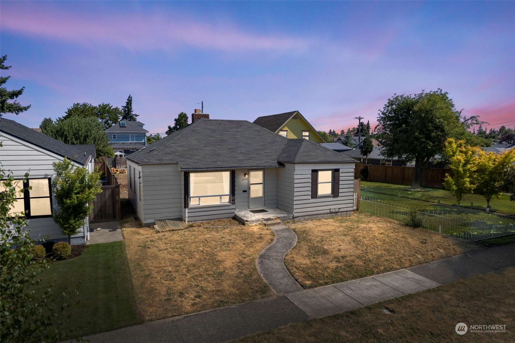 2909 N 11th Street