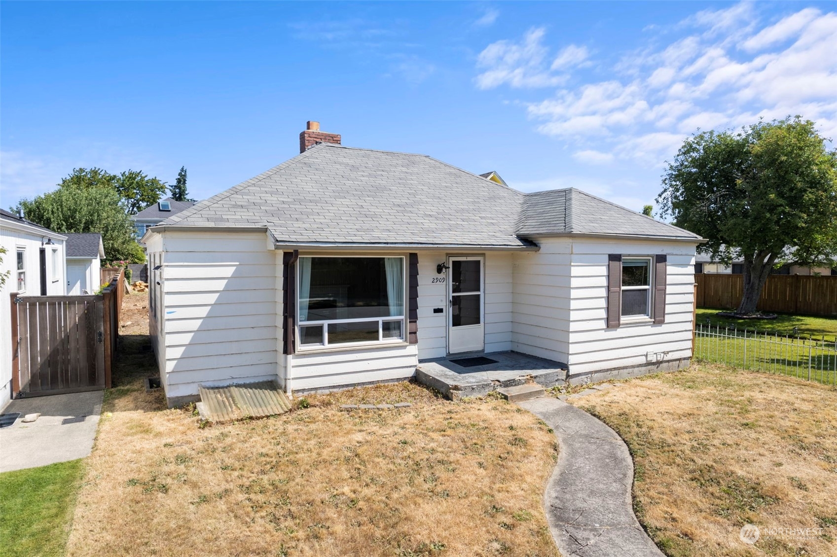 2909 N 11th Street