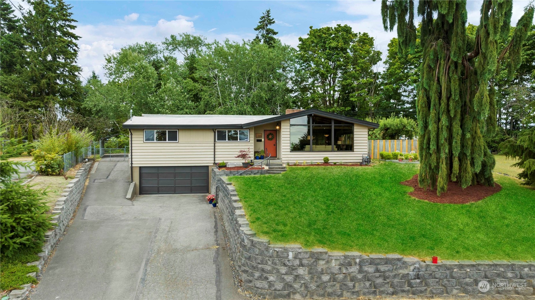 517 Legion Drive