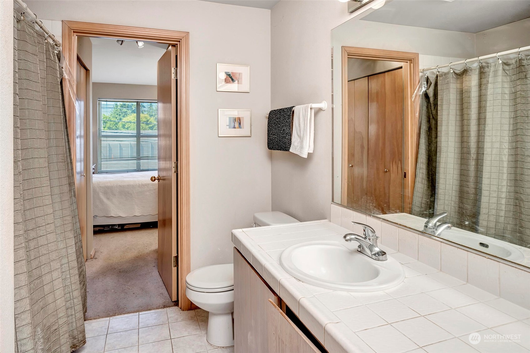 9520 1st Avenue NE Unit: A301