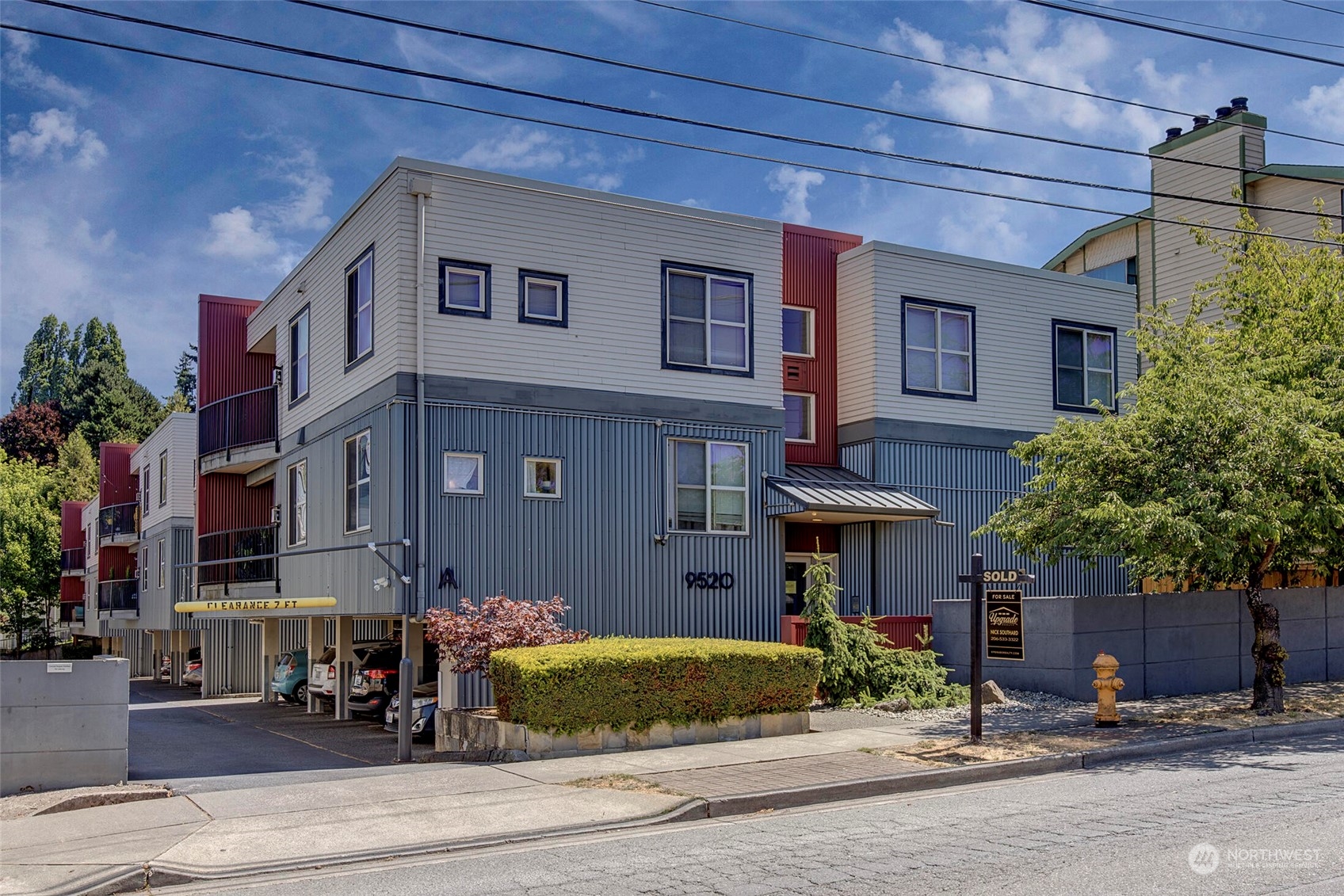 9520 1st Avenue NE Unit: A301
