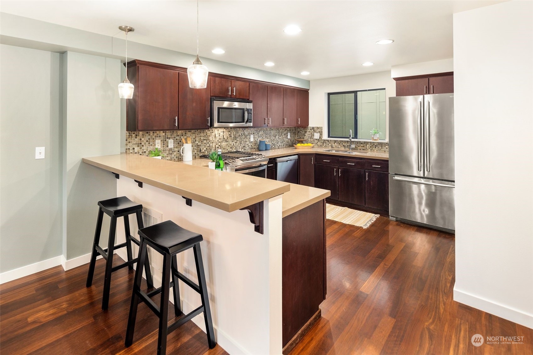 2042 Eastlake Avenue E Unit: B