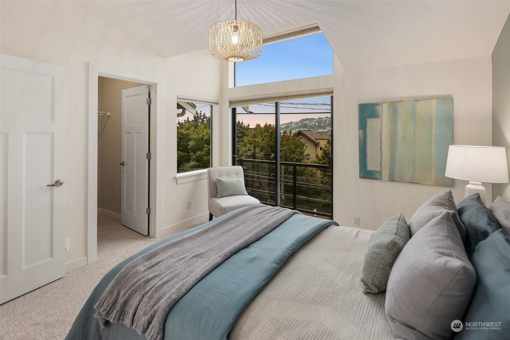 2042 Eastlake Avenue E Unit: B