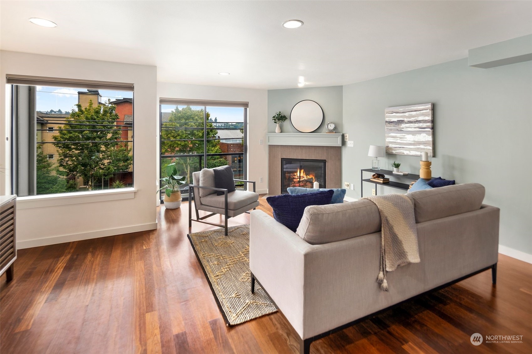 2042 Eastlake Avenue E Unit: B