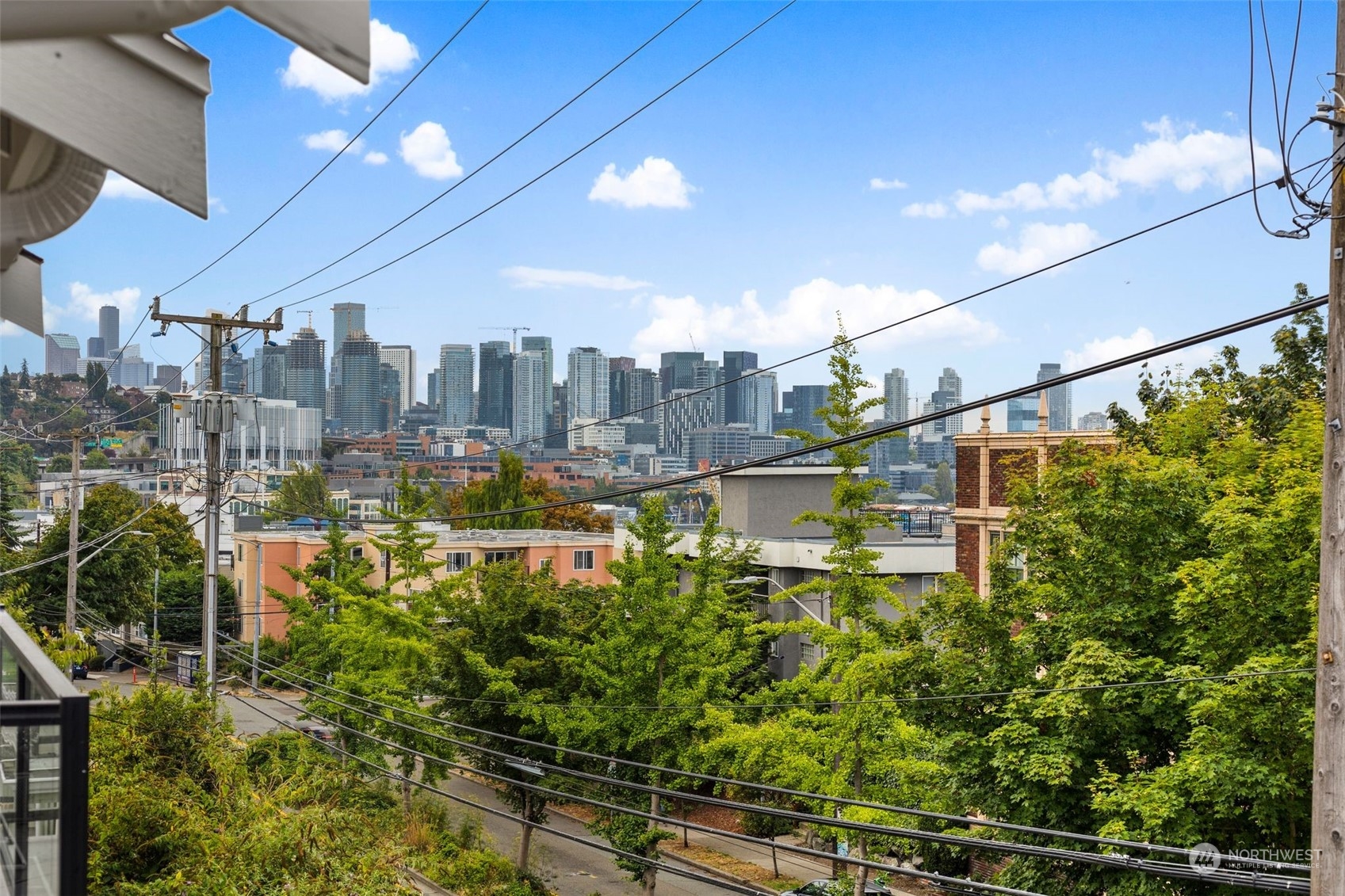 2042 Eastlake Avenue E Unit: B