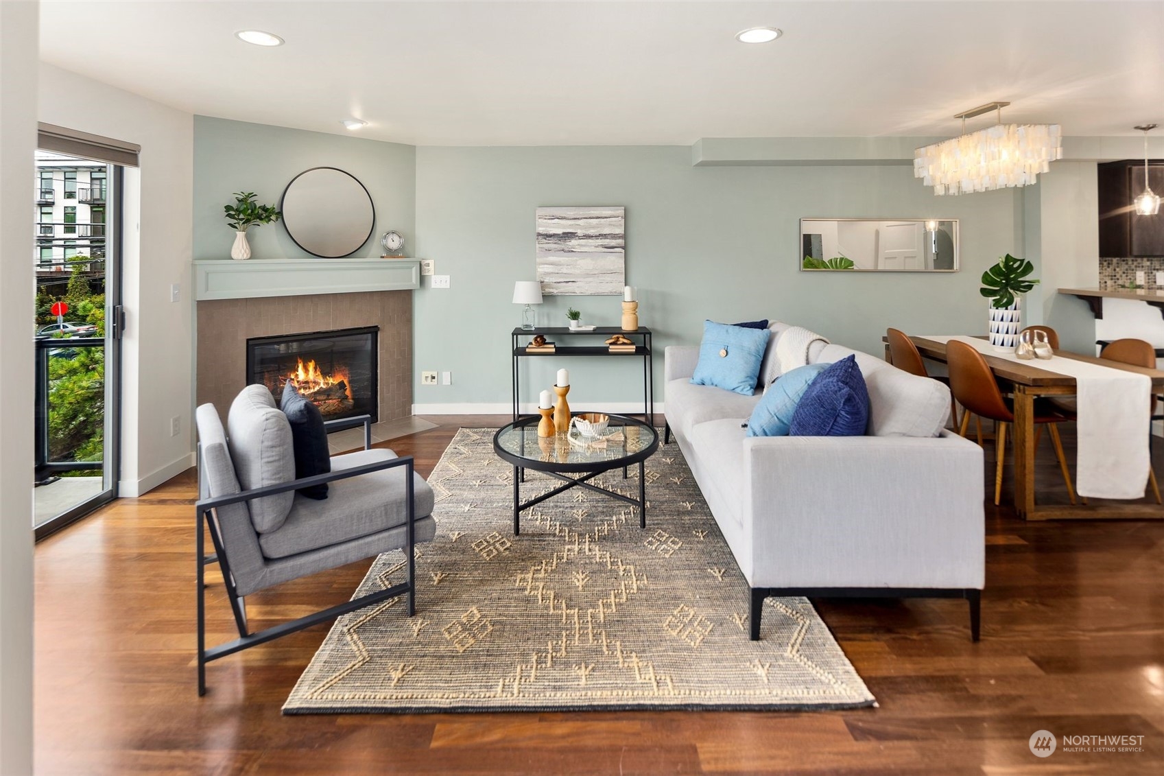 2042 Eastlake Avenue E Unit: B