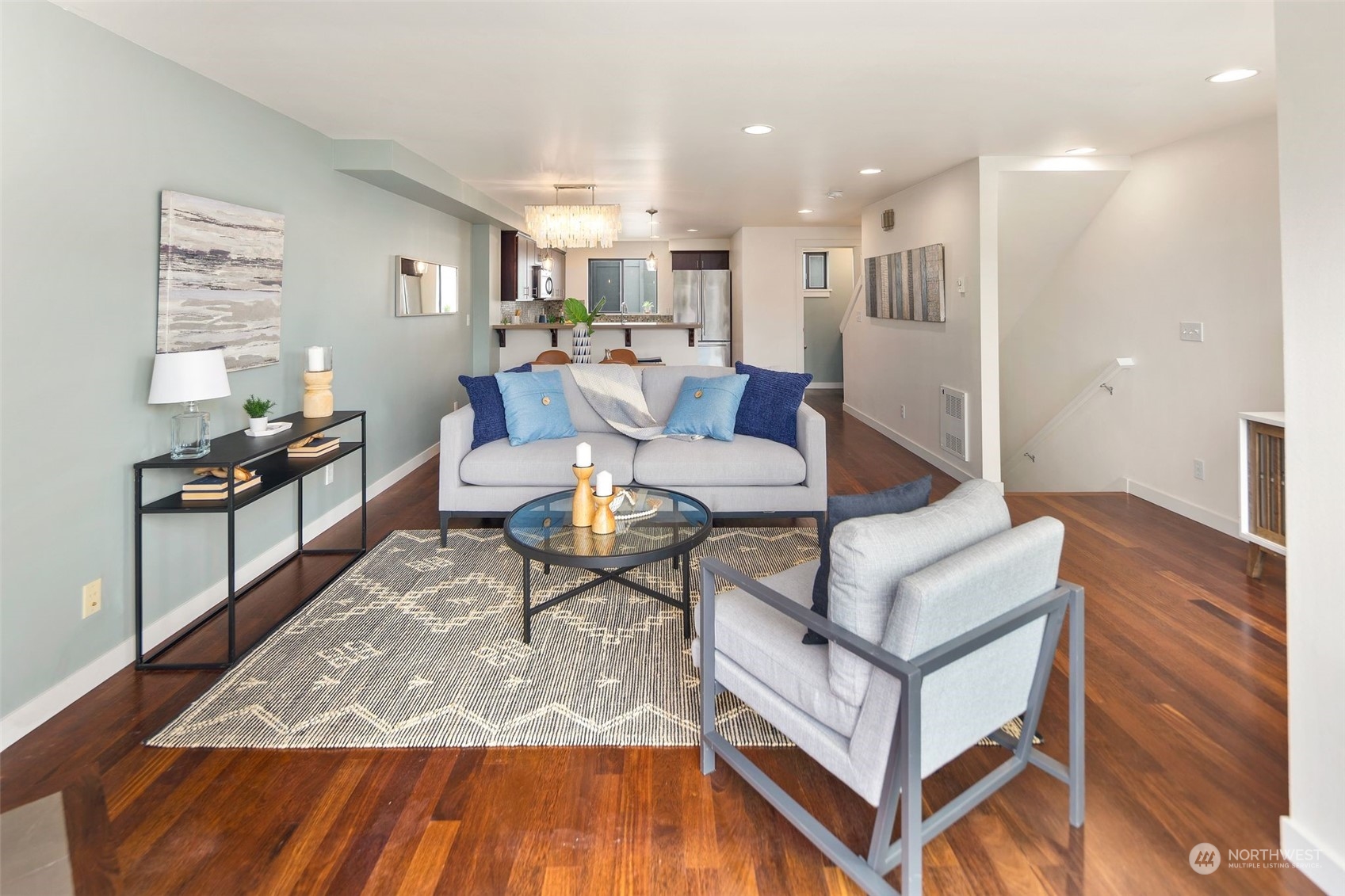 2042 Eastlake Avenue E Unit: B
