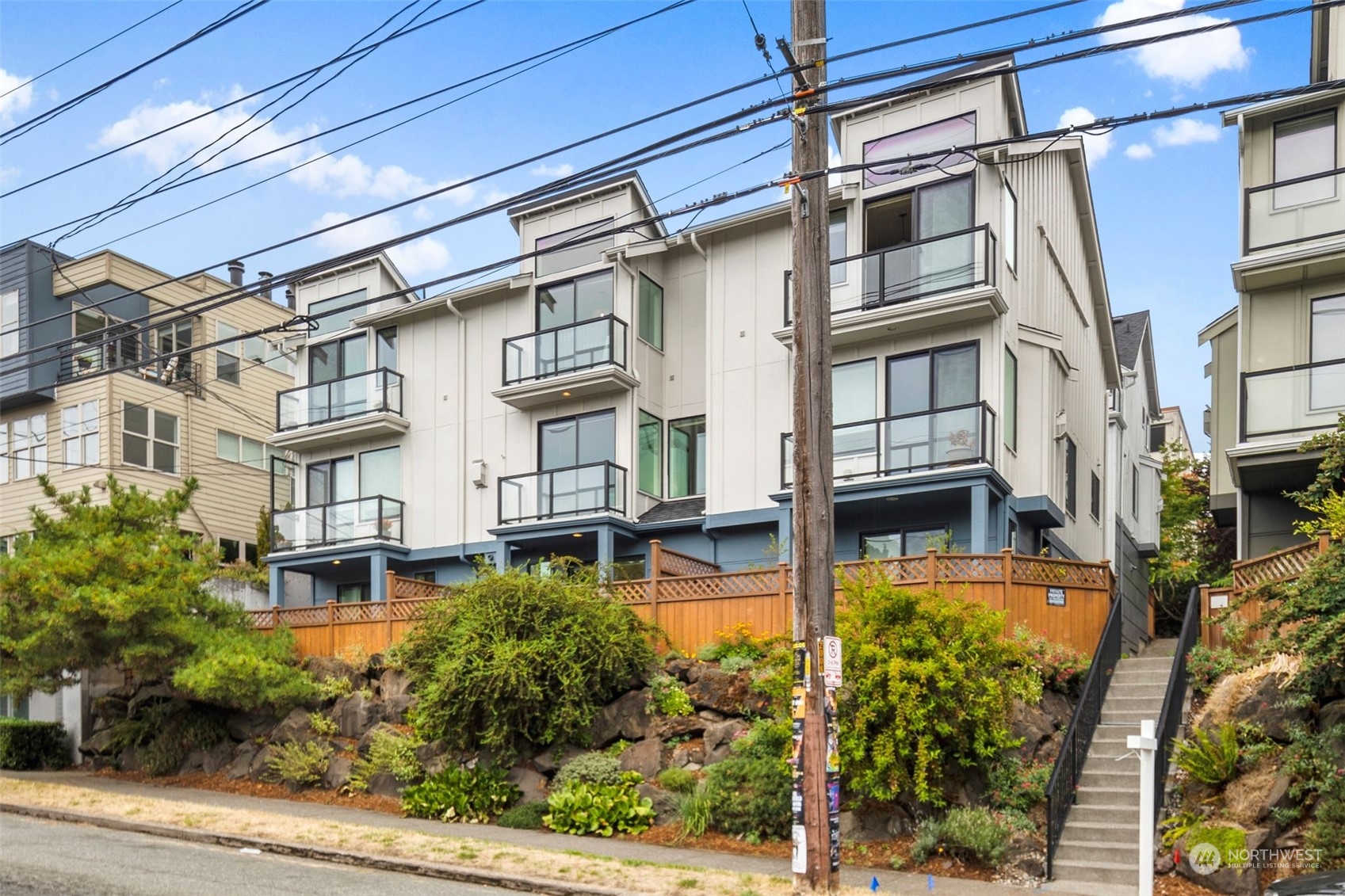2042 Eastlake Avenue E Unit: B