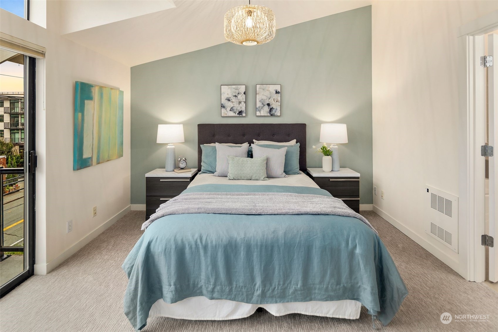 2042 Eastlake Avenue E Unit: B