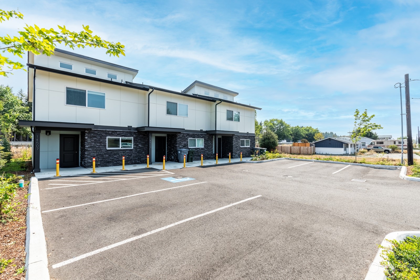 14507 14511 Union Avenue SW