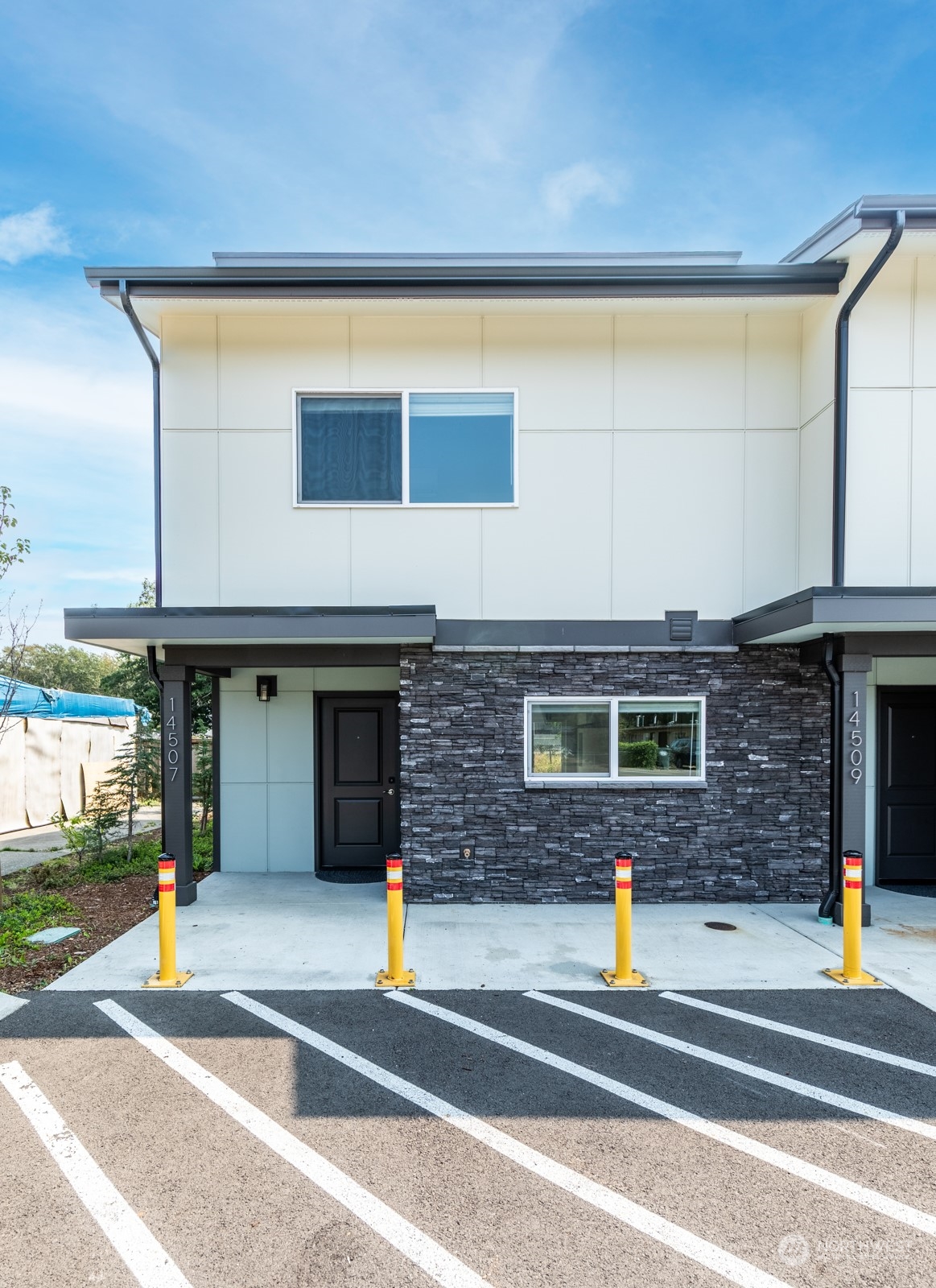 14507 14511 Union Avenue SW