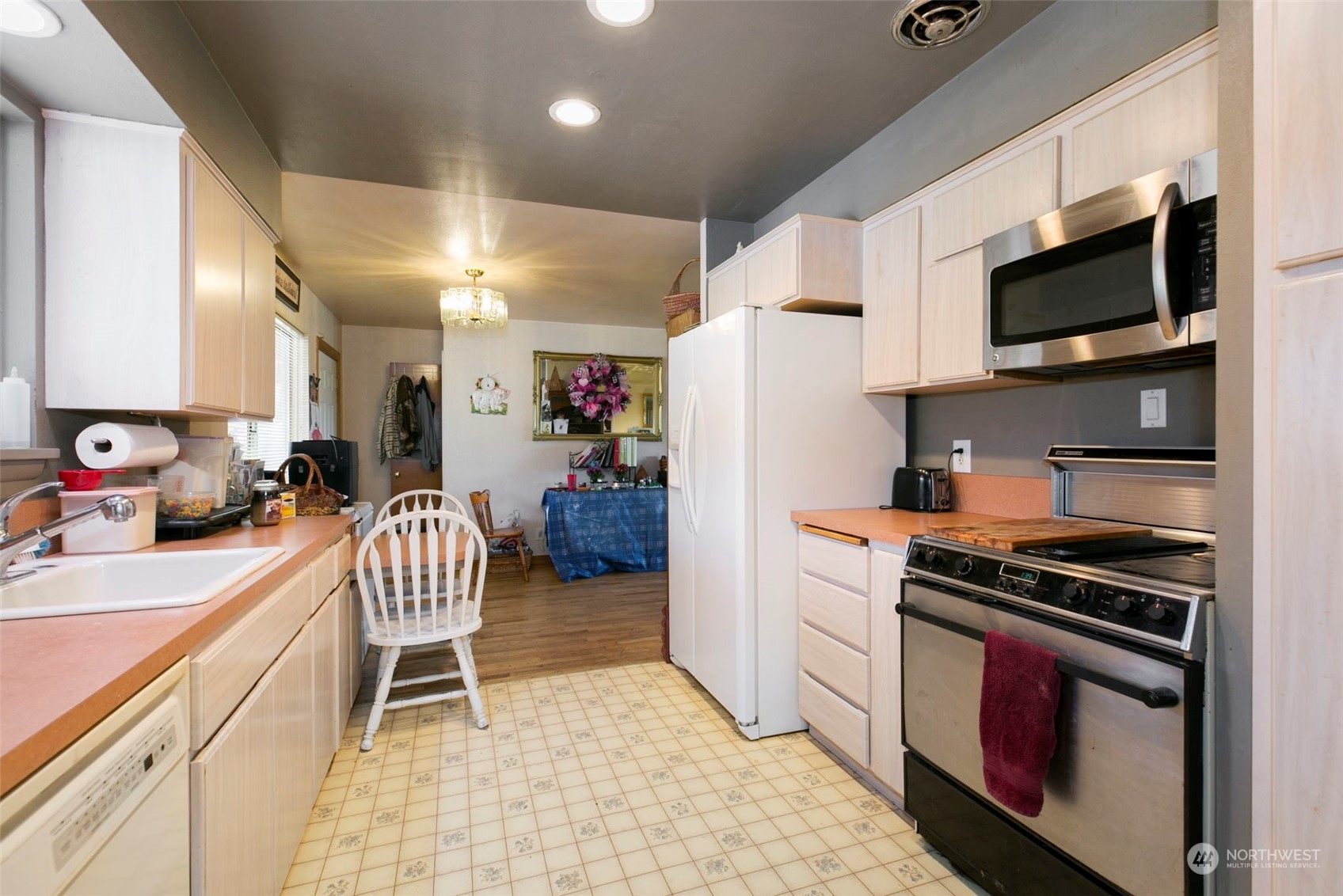 924 Adamsview Road