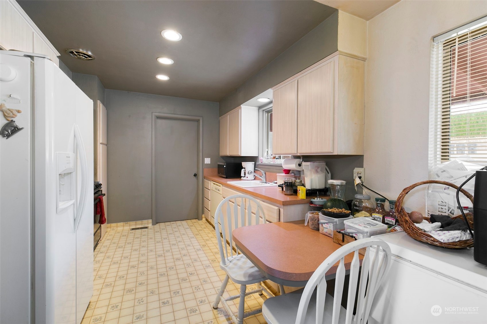 924 Adamsview Road