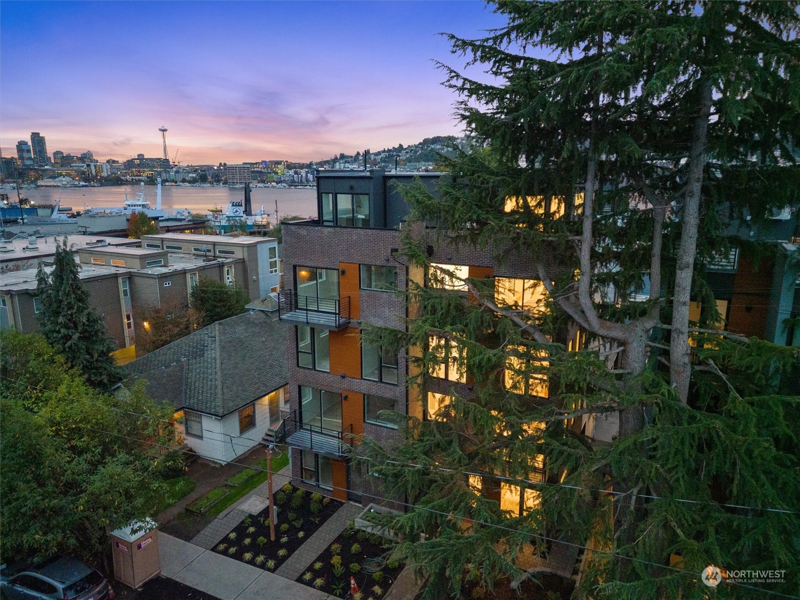 2031 Yale Avenue E Unit: D