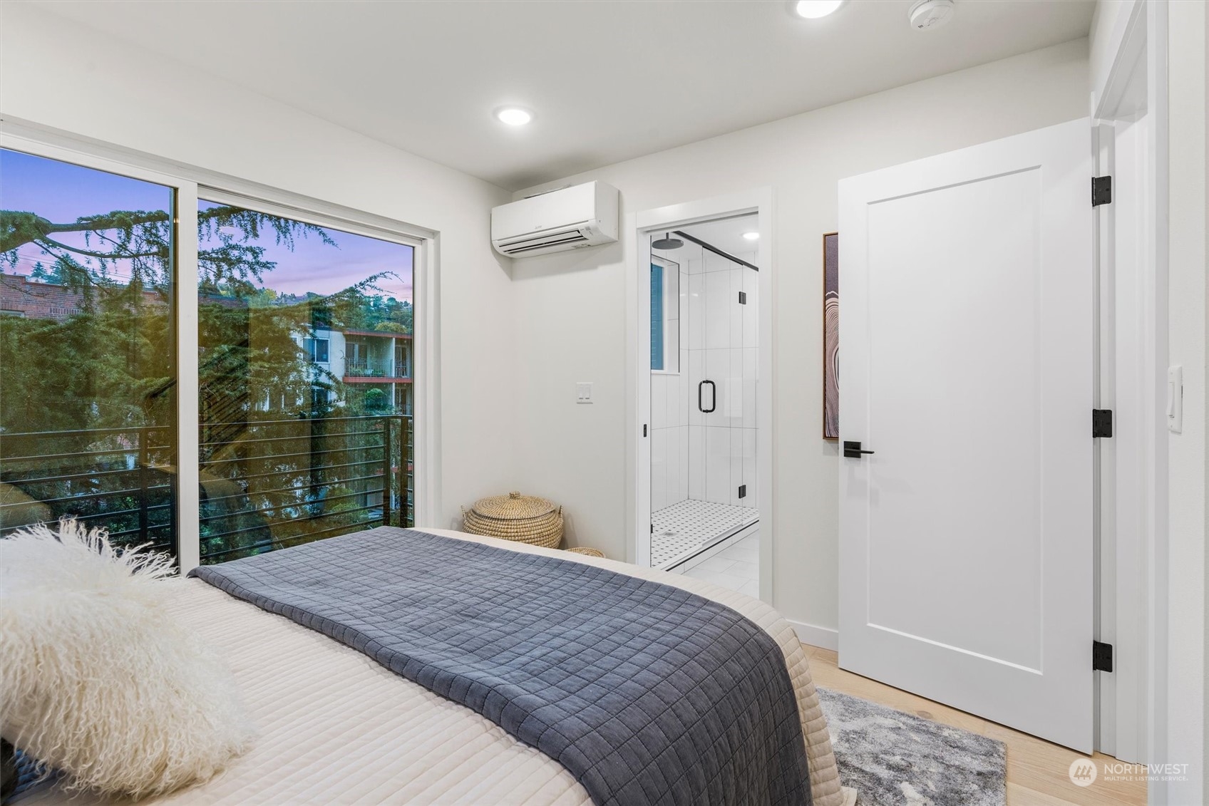 2031 Yale Avenue E Unit: D