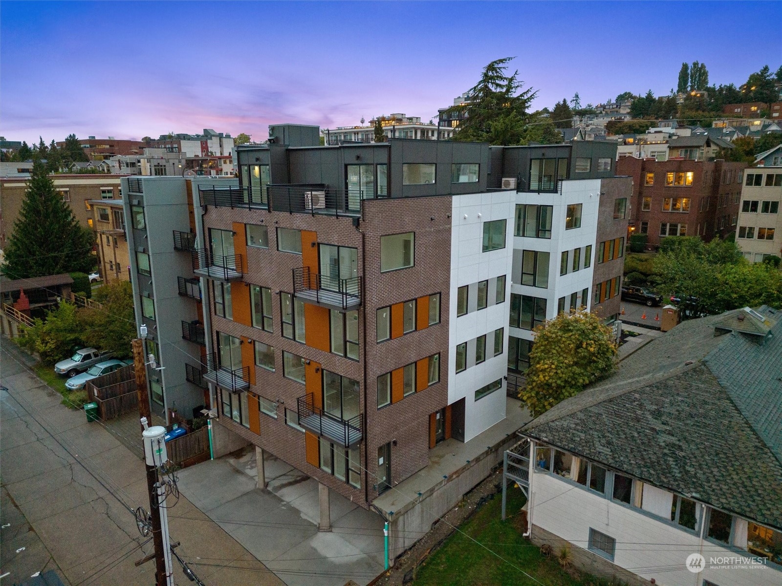 2031 Yale Avenue E Unit: D