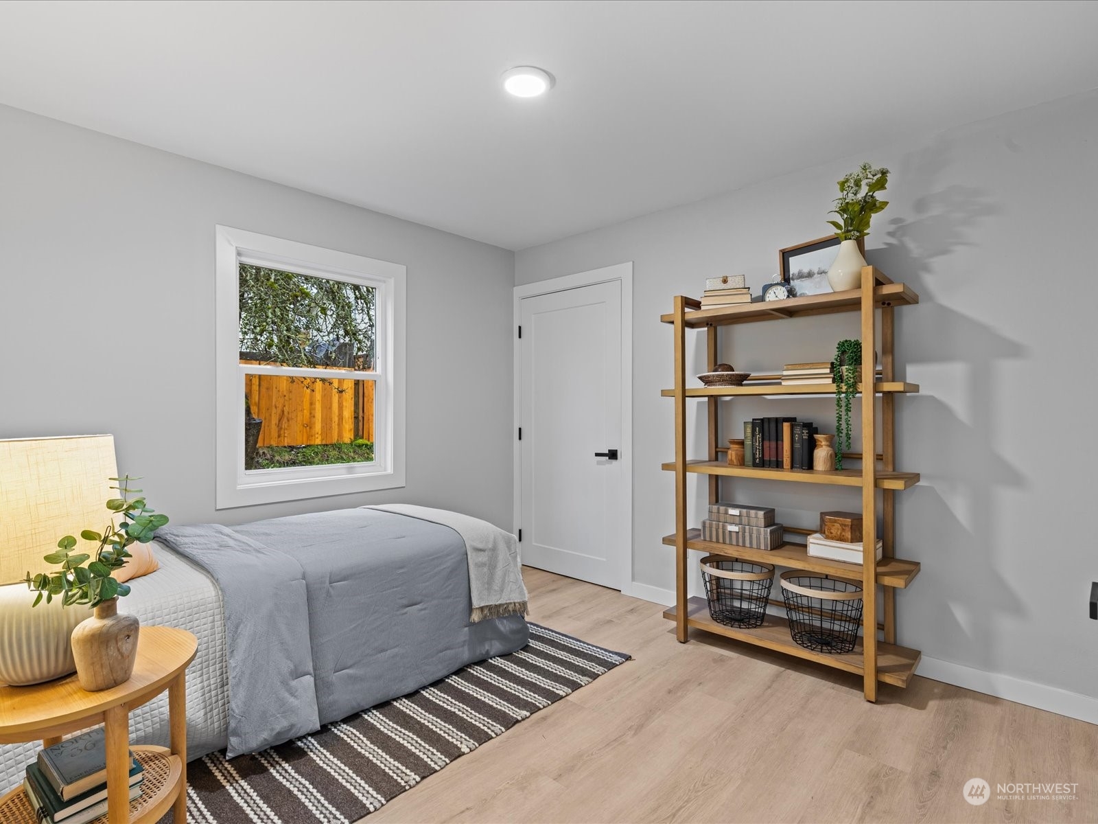 13063 Ambaum Boulevard SW