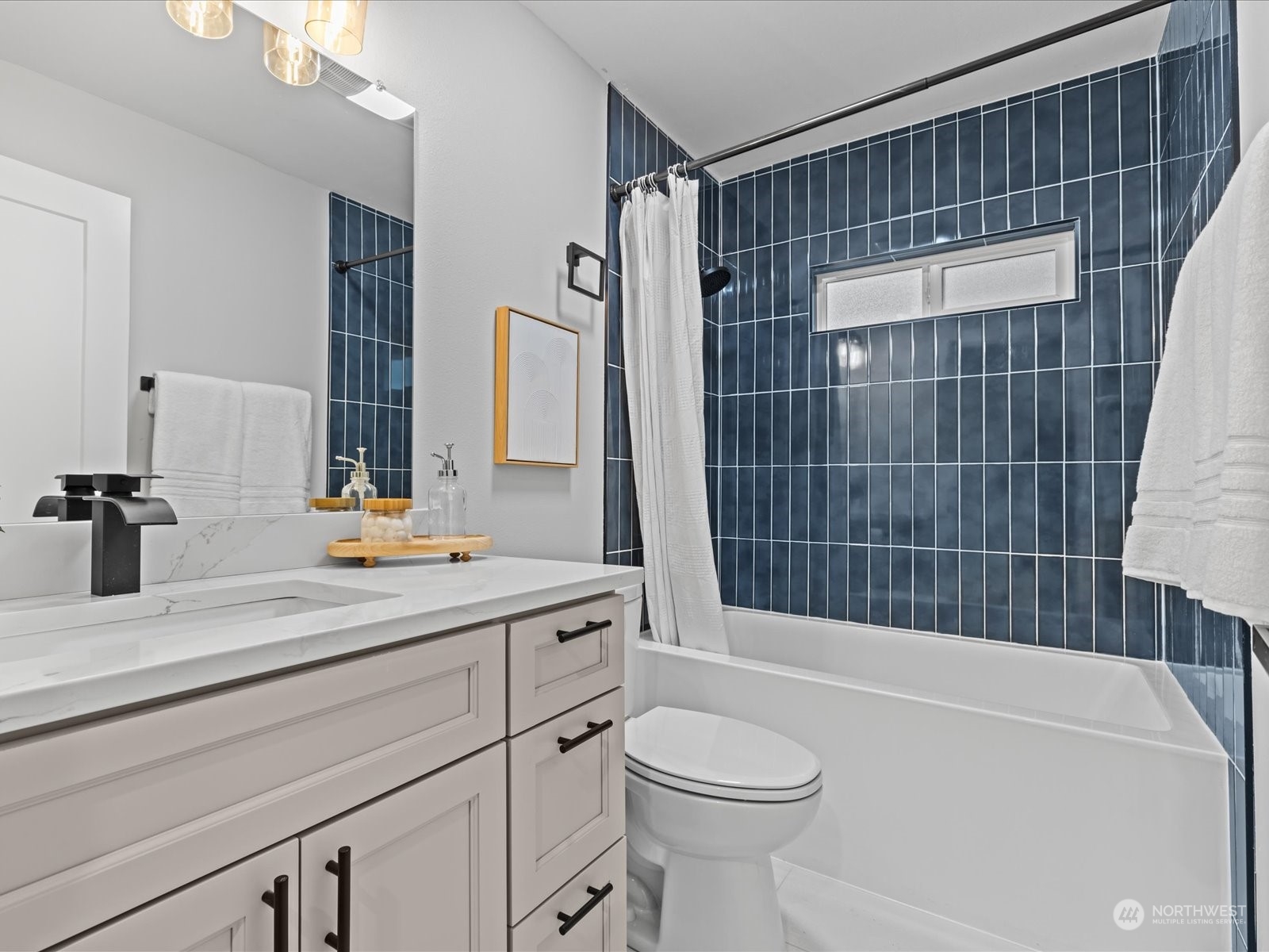 13063 Ambaum Boulevard SW