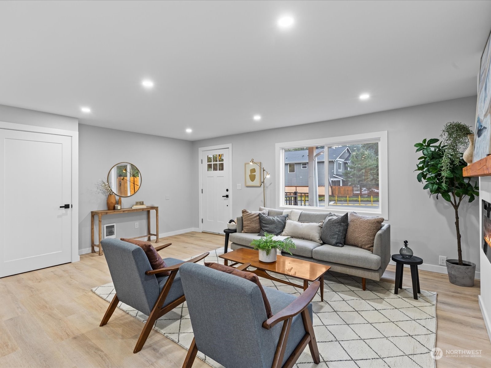 13063 Ambaum Boulevard SW