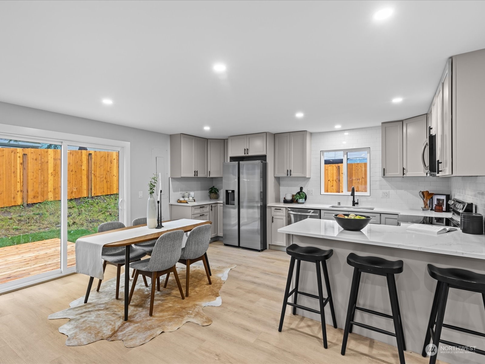 13063 Ambaum Boulevard SW