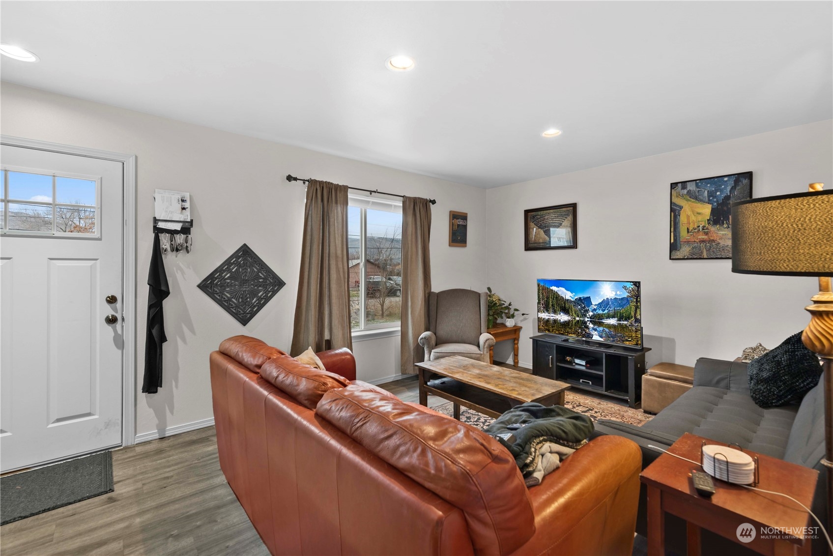 1061 N Alvin Court