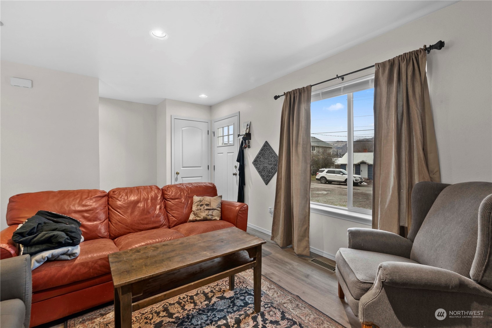 1061 N Alvin Court