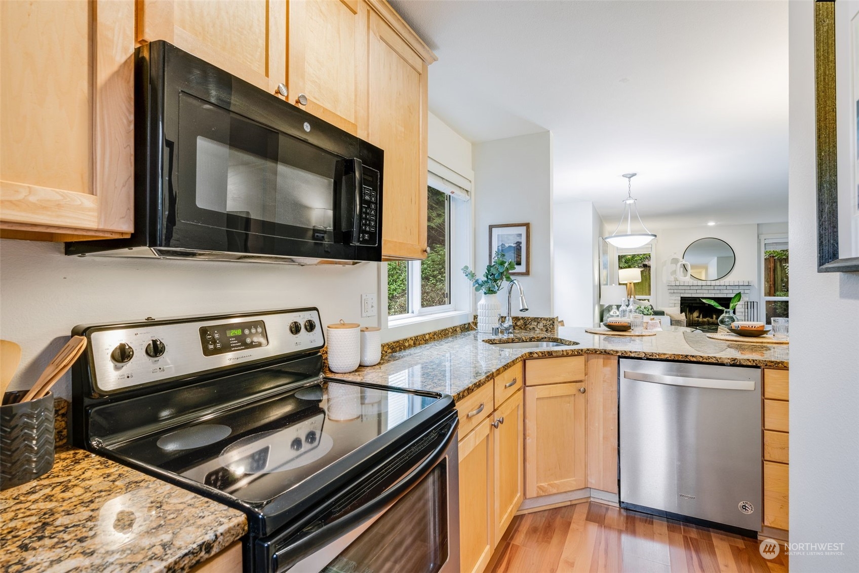 8615 238th Street SW Unit: B101