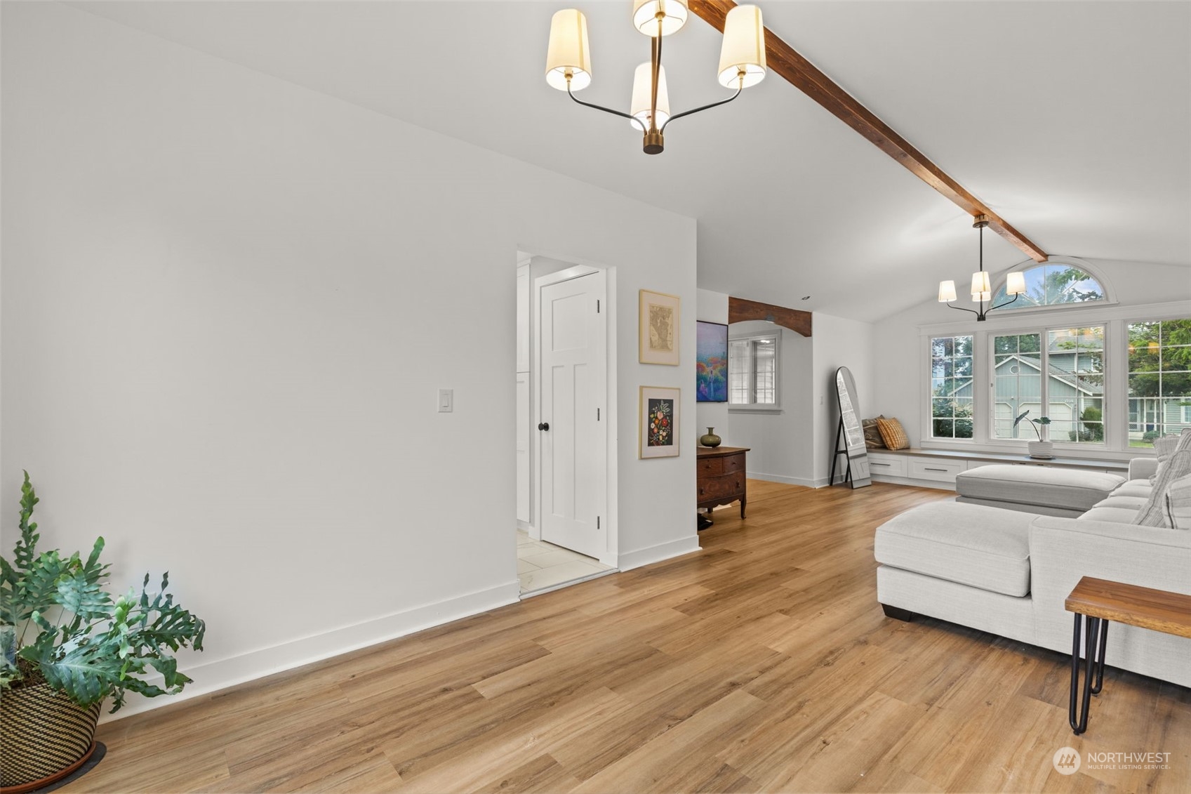 1313 S 236th Place