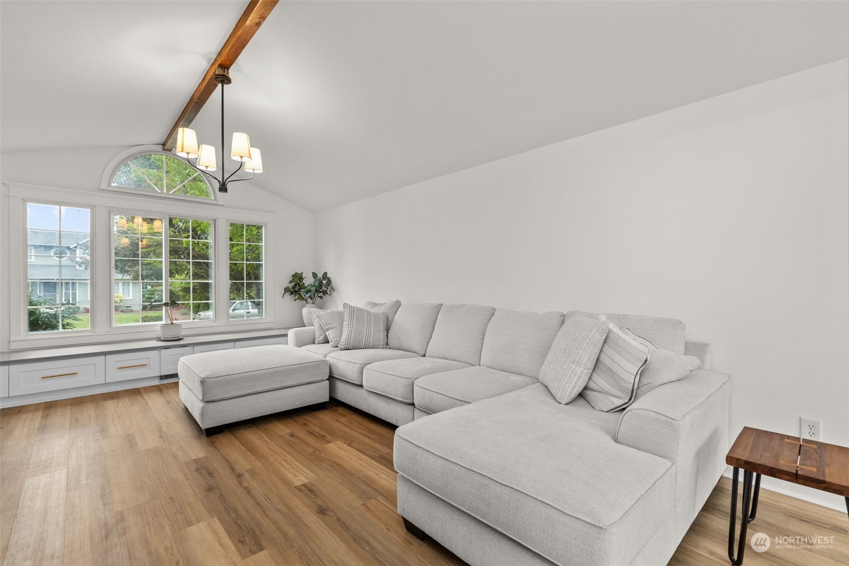 1313 S 236th Place