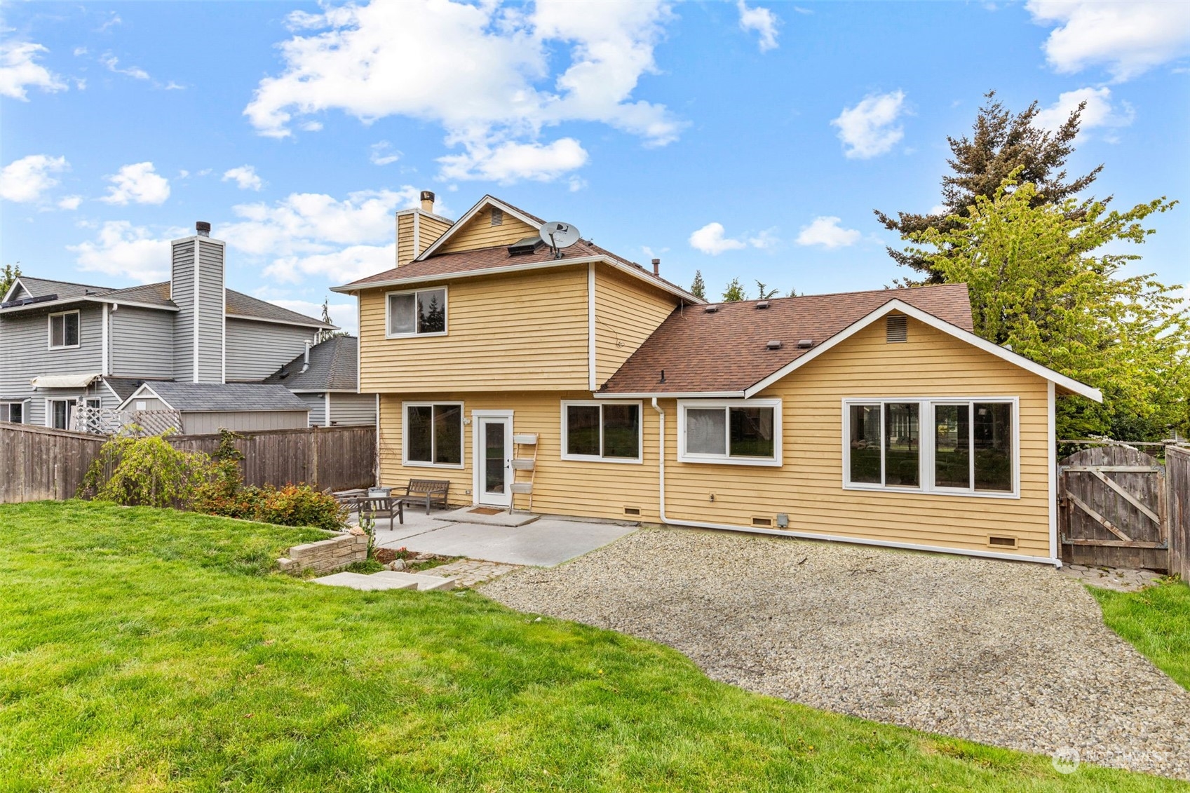 1313 S 236th Place