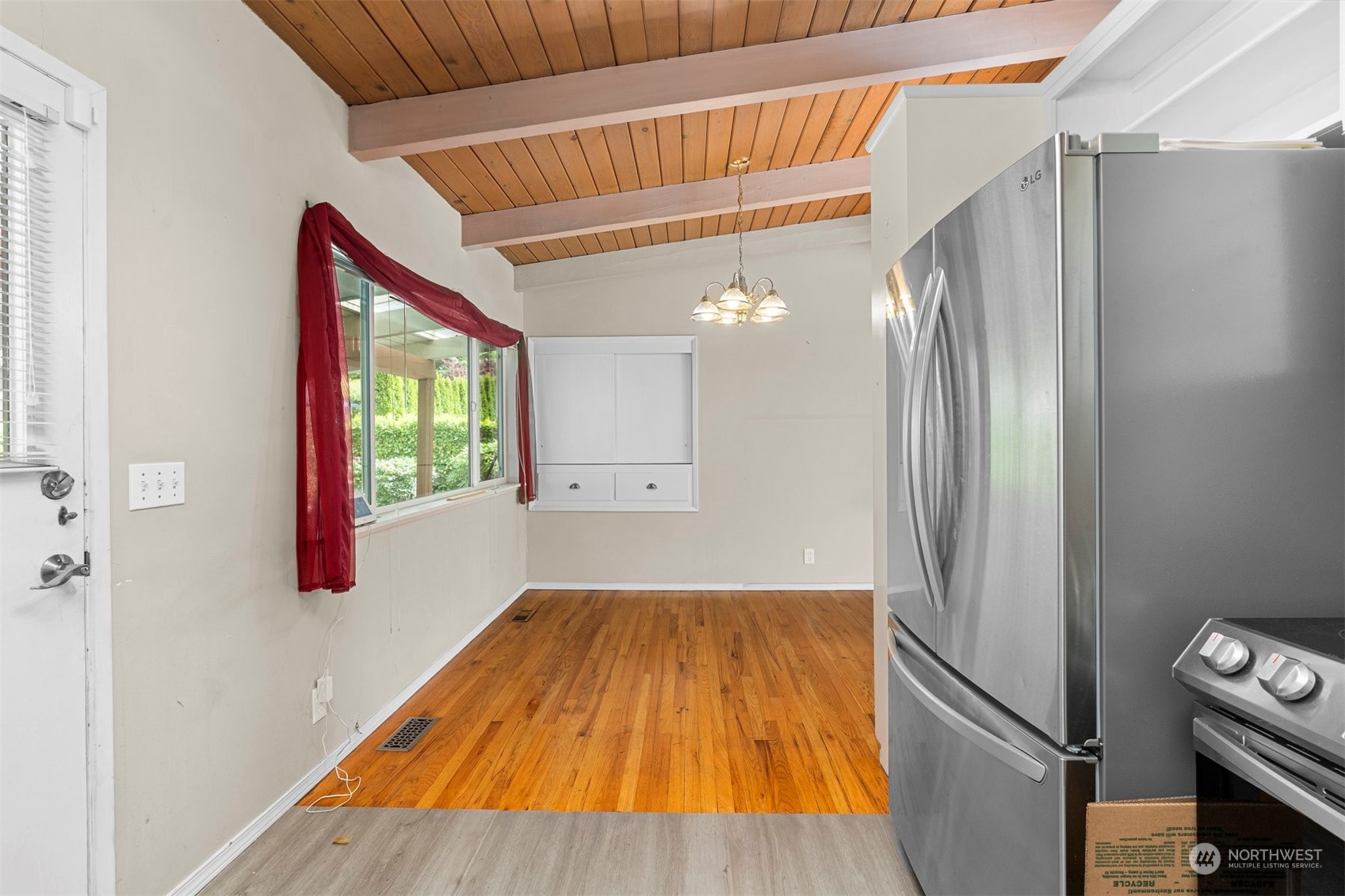 17102 Ambaum Boulevard S