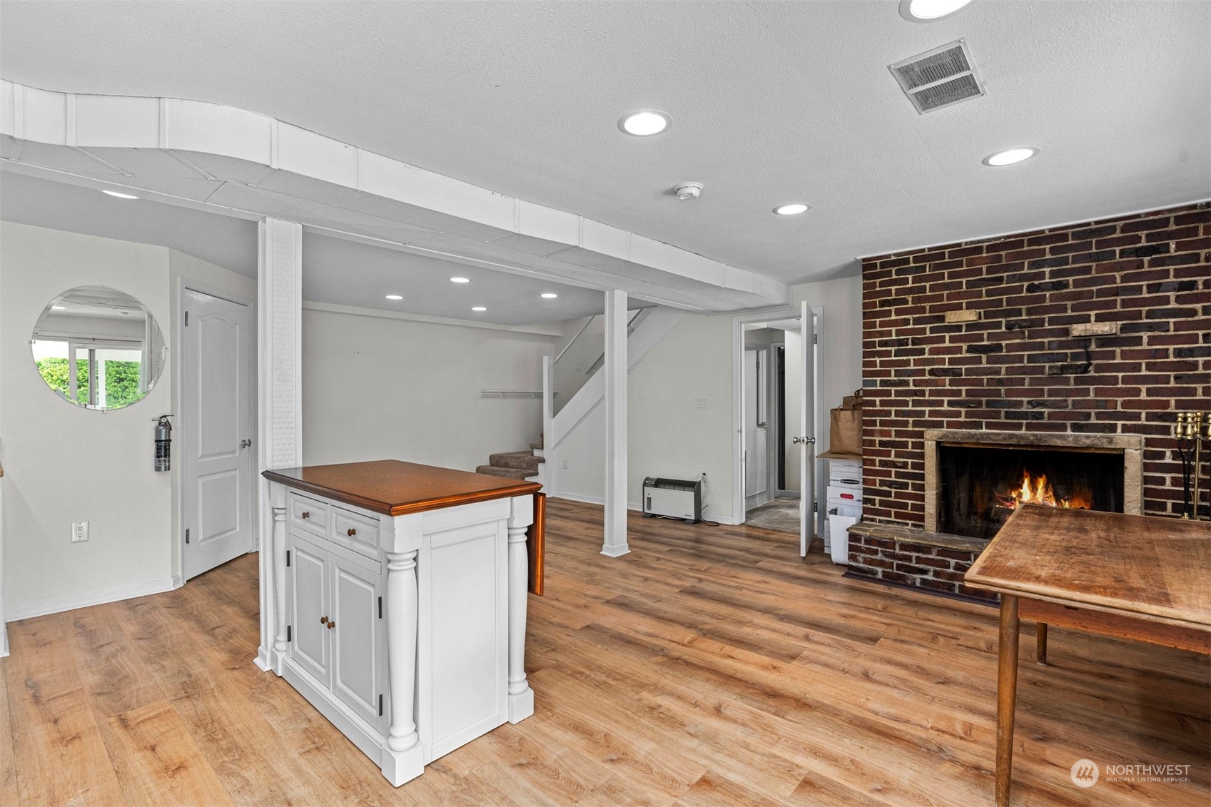 17102 Ambaum Boulevard S