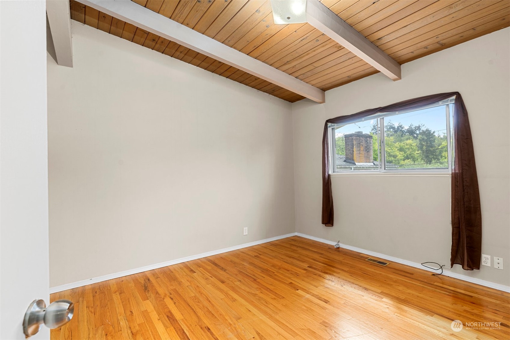 17102 Ambaum Boulevard S