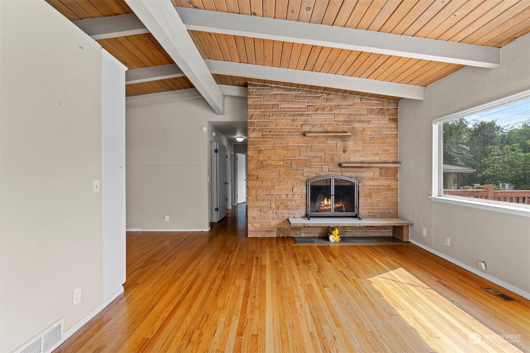 17102 Ambaum Boulevard S