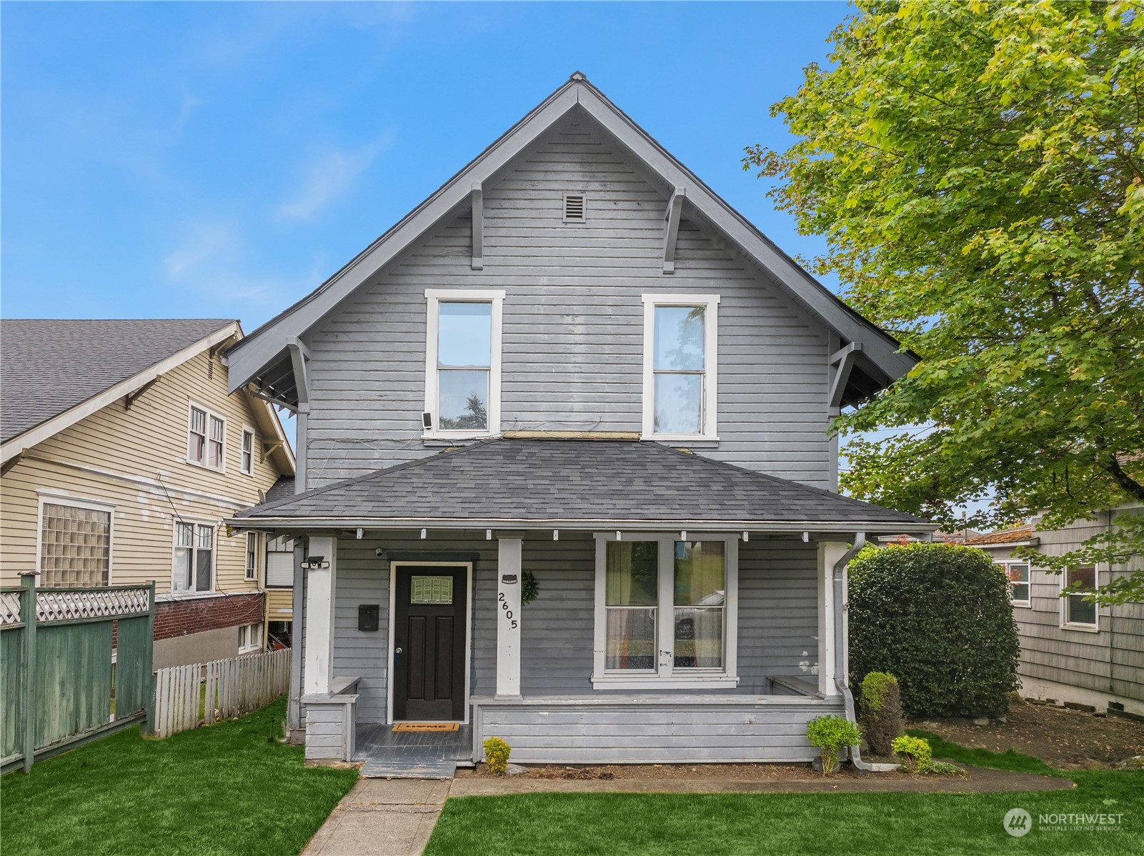 2605 Lombard Ave