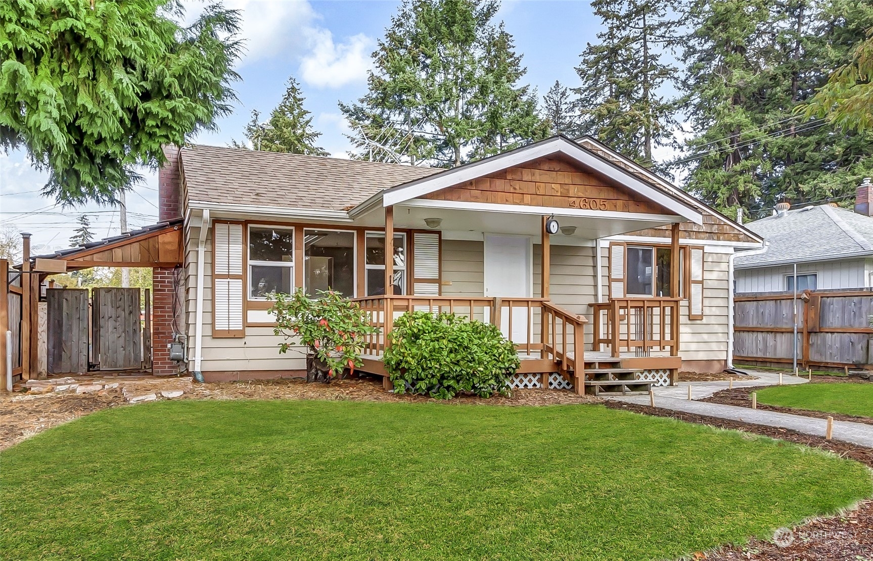 4605 S American Lake Boulevard